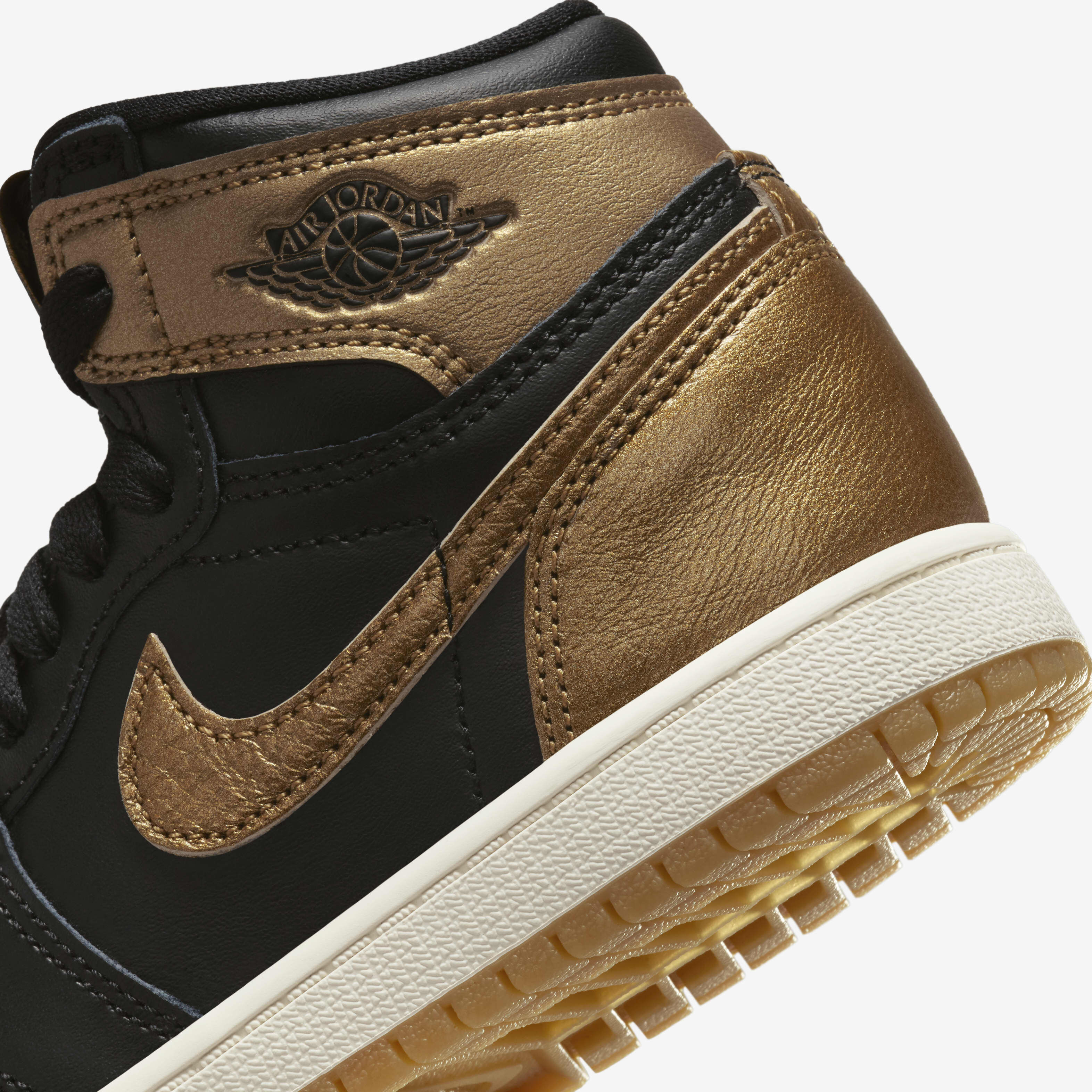 Buy Jordan 1 Retro High OG Younger Kids Shoes Nike Qatar Official