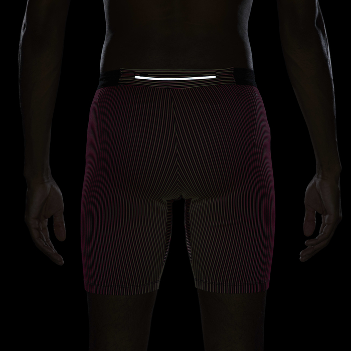 Nike Dri-FIT ADV AeroSwift image number 10 Nike Dri-FIT ADV AeroSwift image number 10