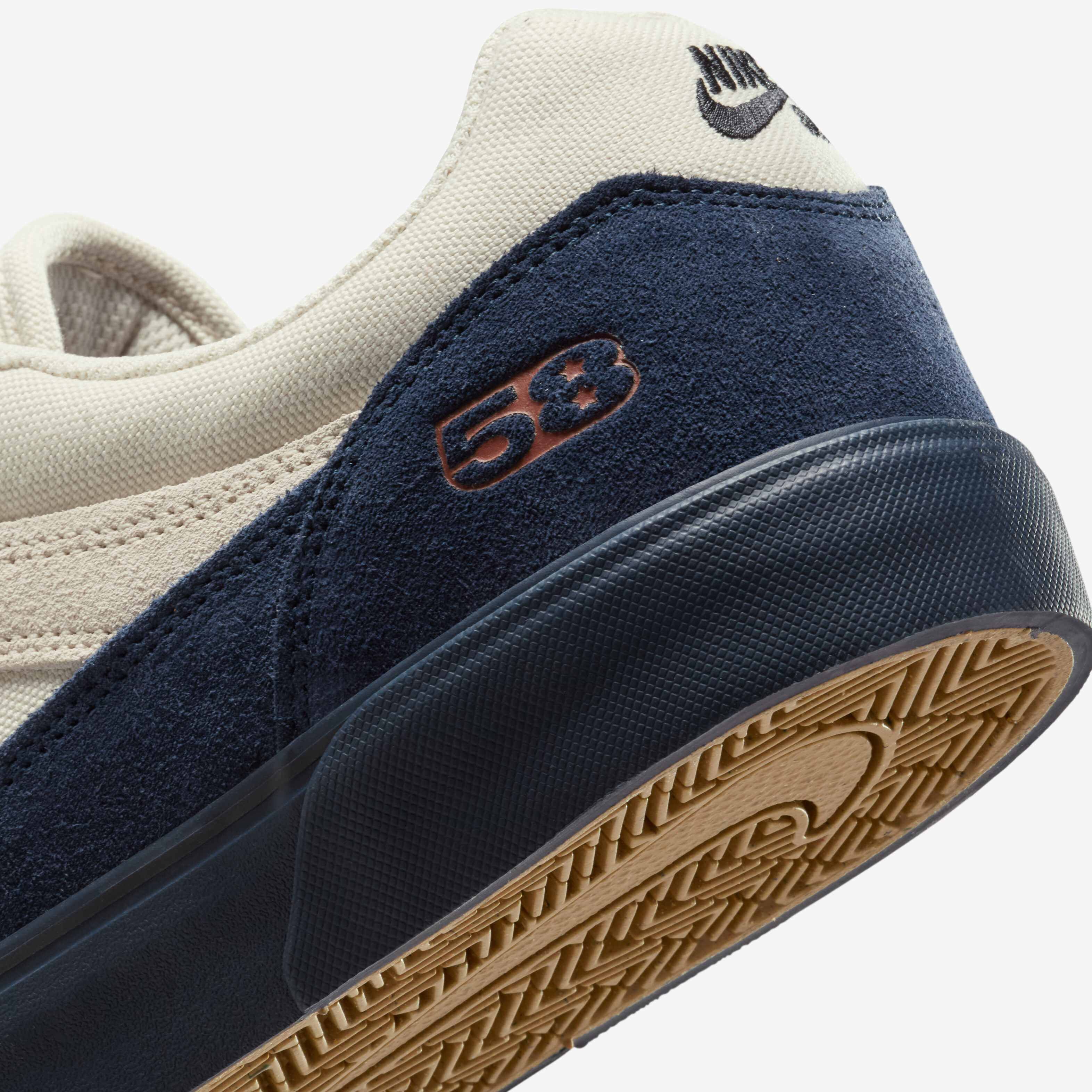 نايكي اس بي مالور TE image number 7