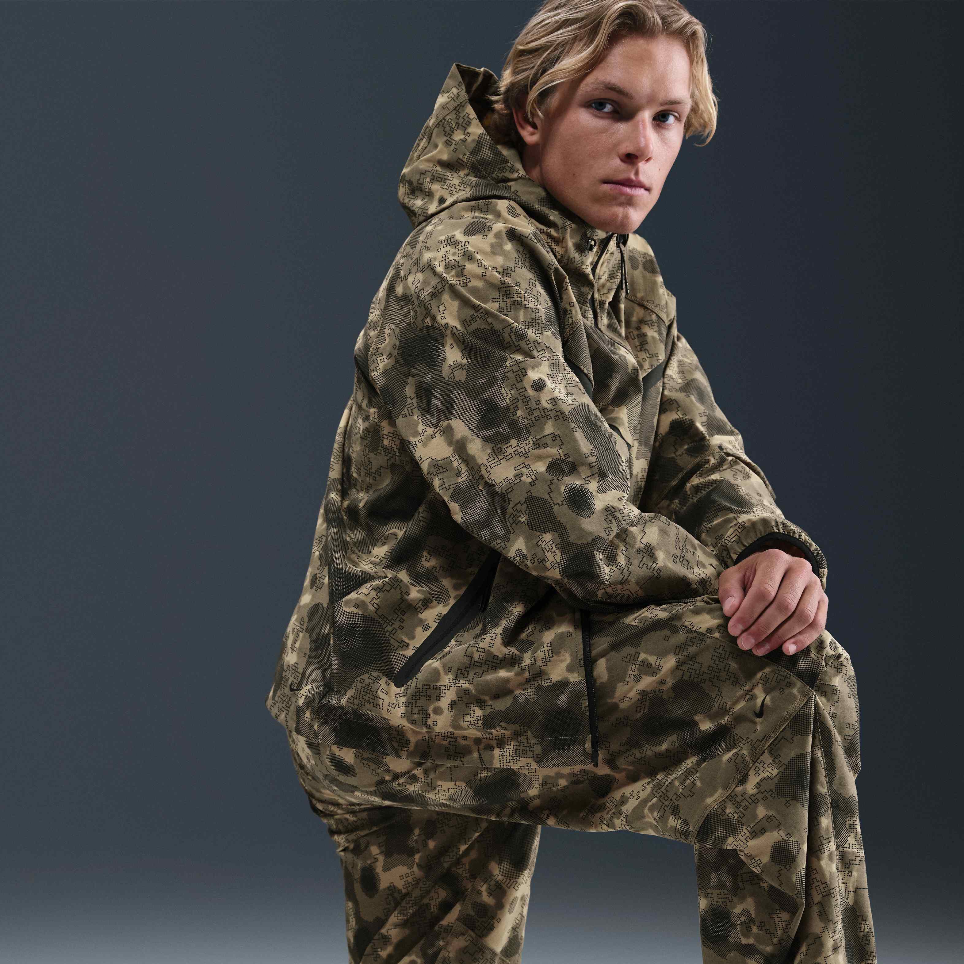 Nike Tech image number 4