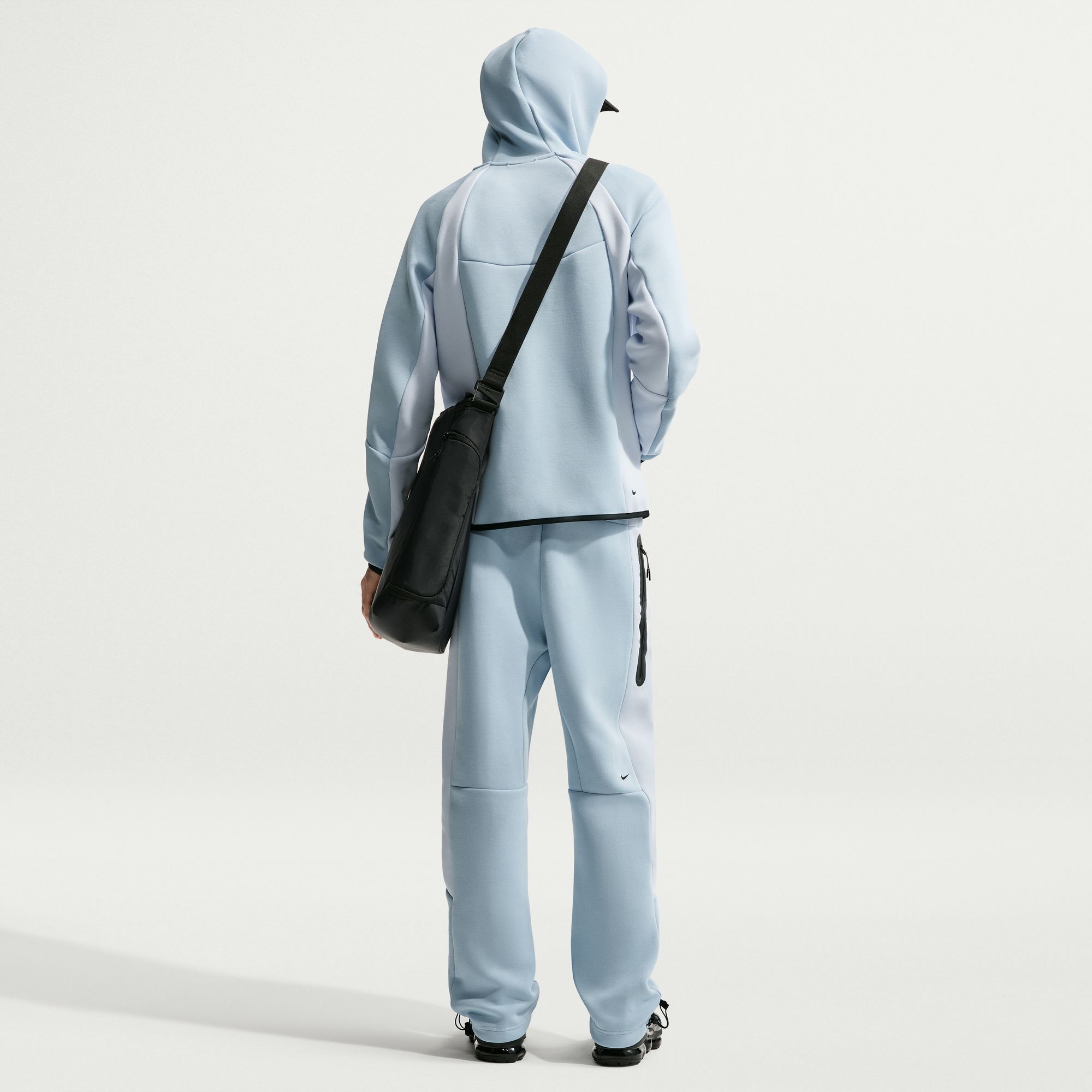 Nike Tech image number 1