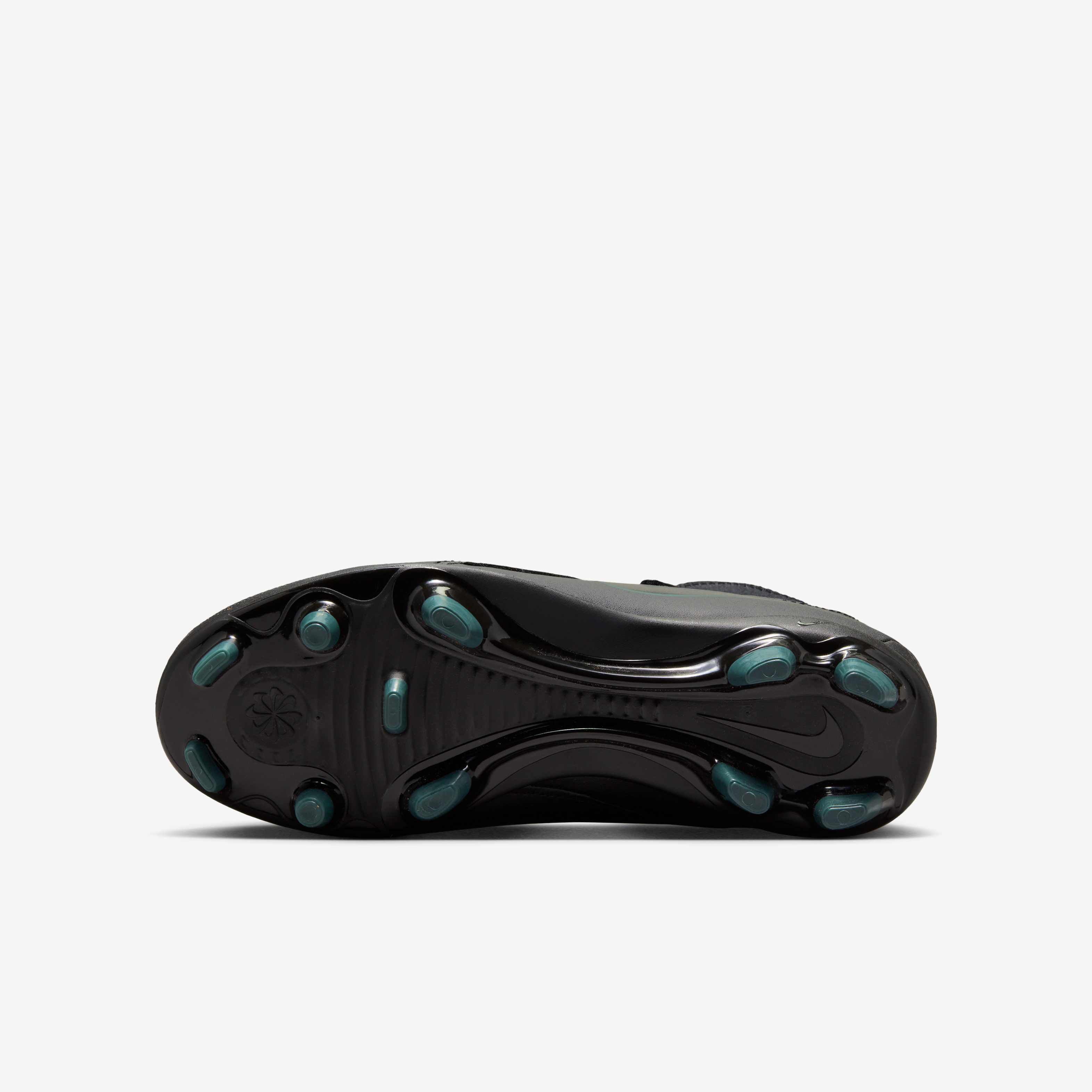 Nike Jr. Phantom Luna 2 Club image number 1