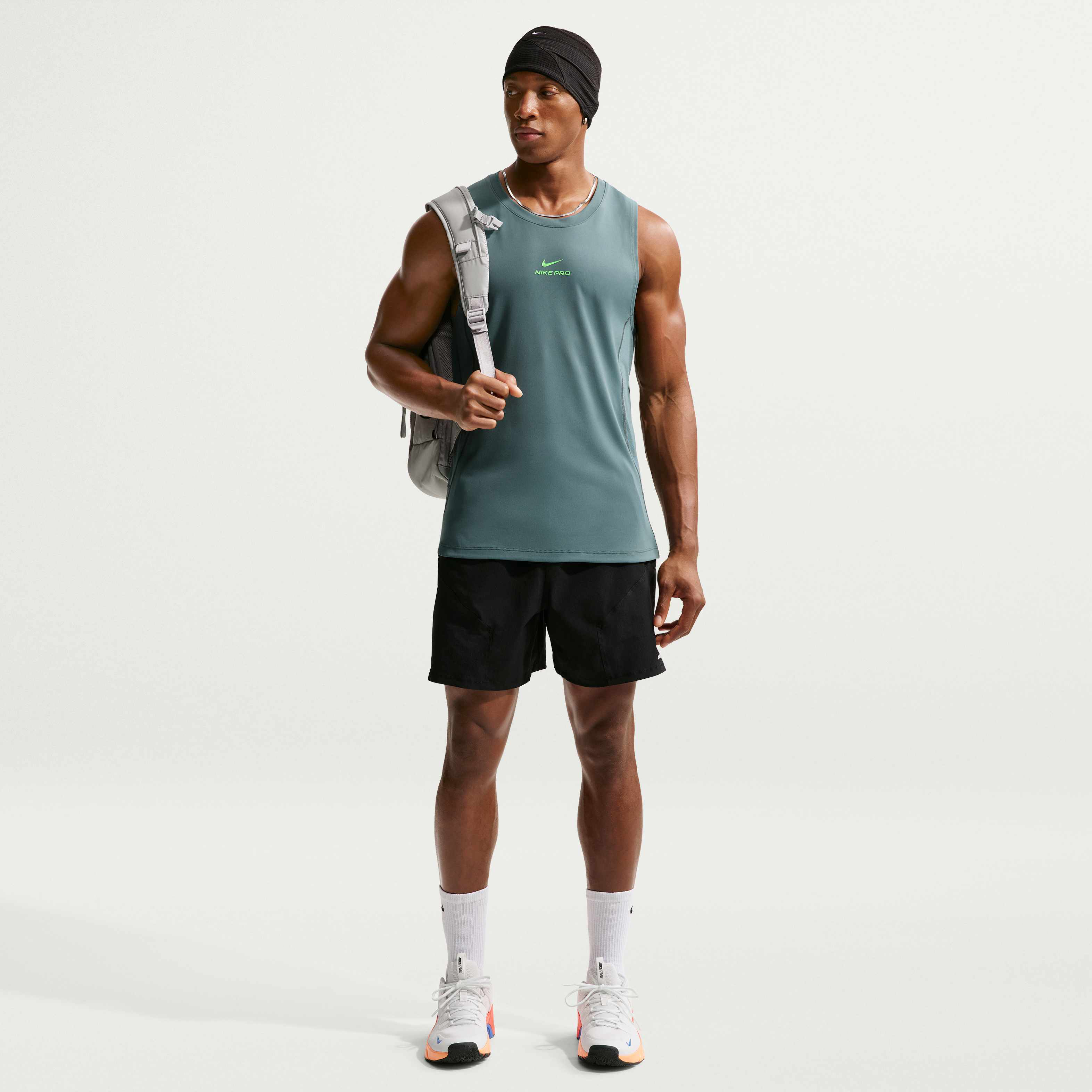 Nike Pro image number 3