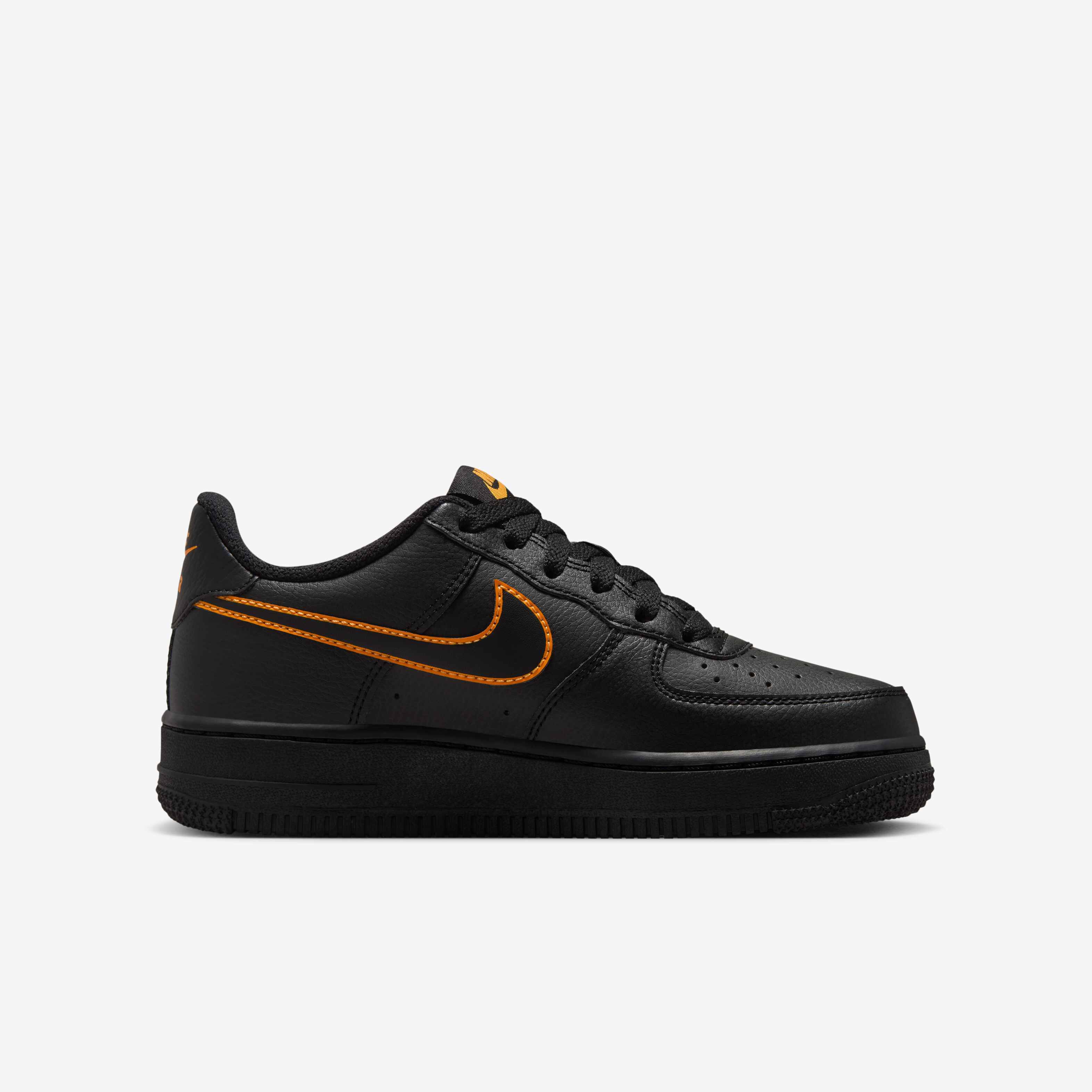 Nike Air Force 1 image number 2