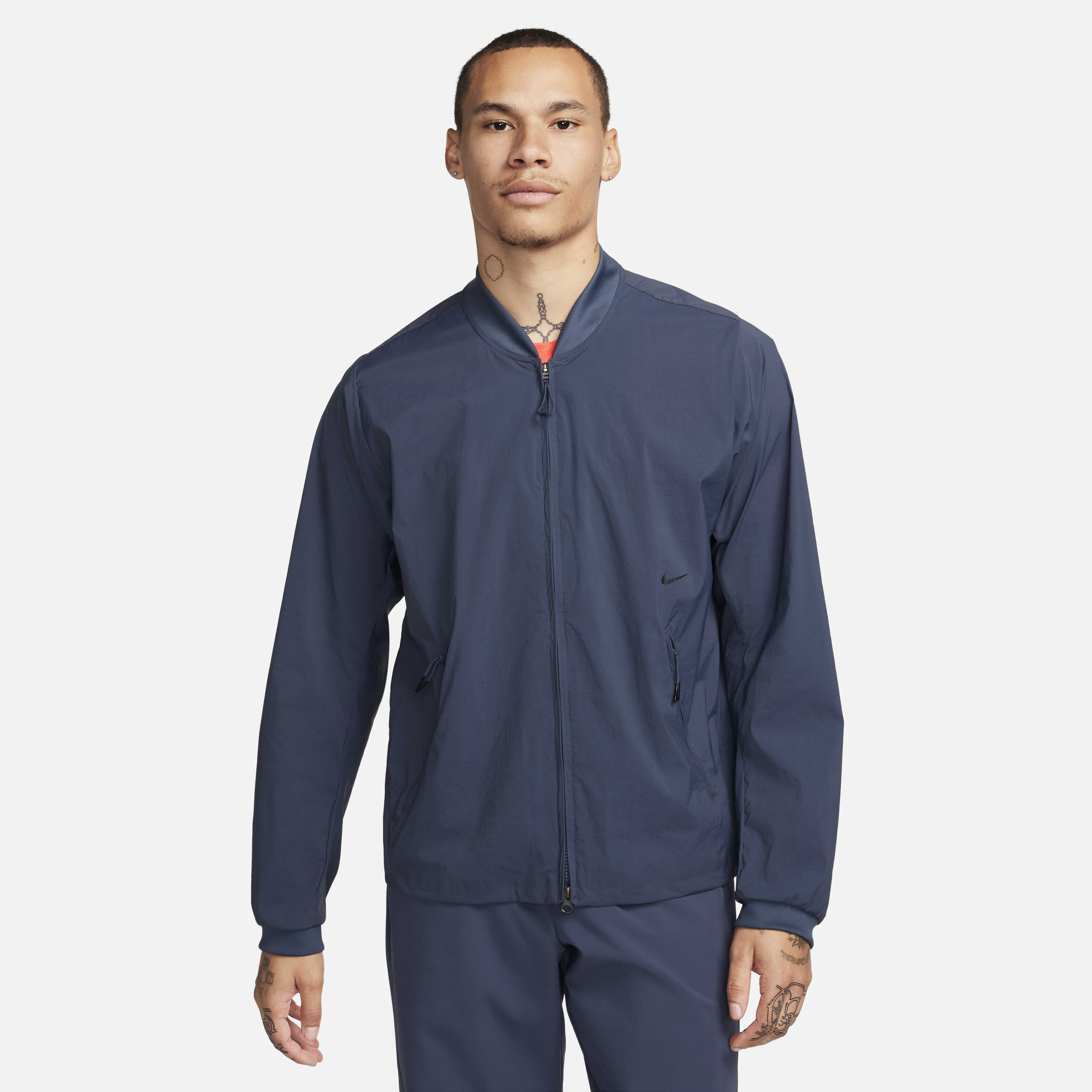 Nike APS image number 0