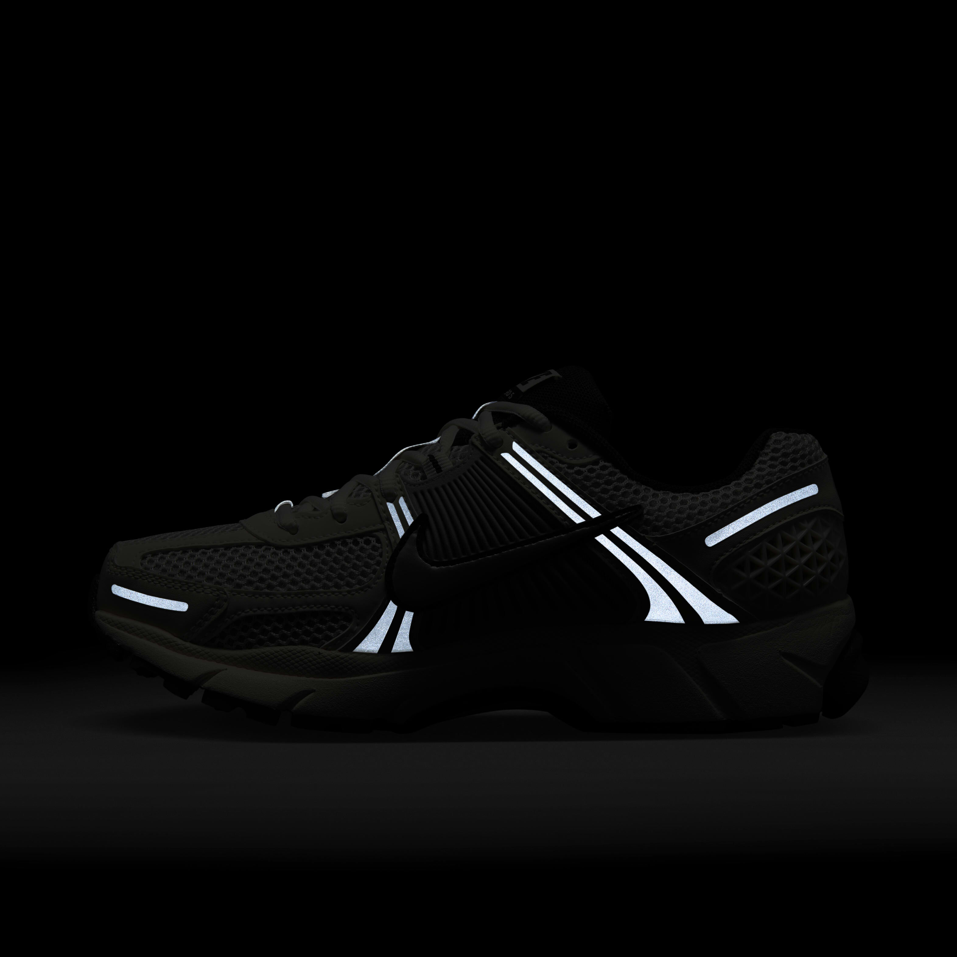 Nike Zoom Vomero 5 image number 12