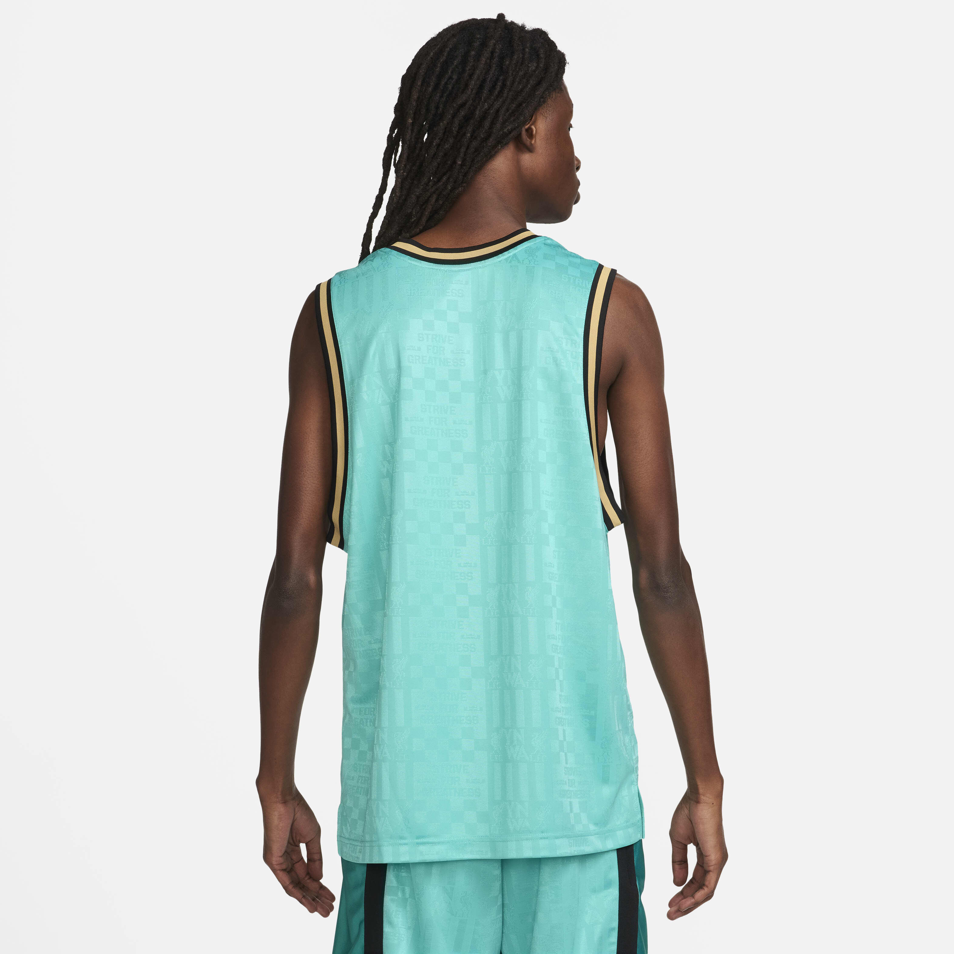 LeBron x Liverpool F.C. image number 1