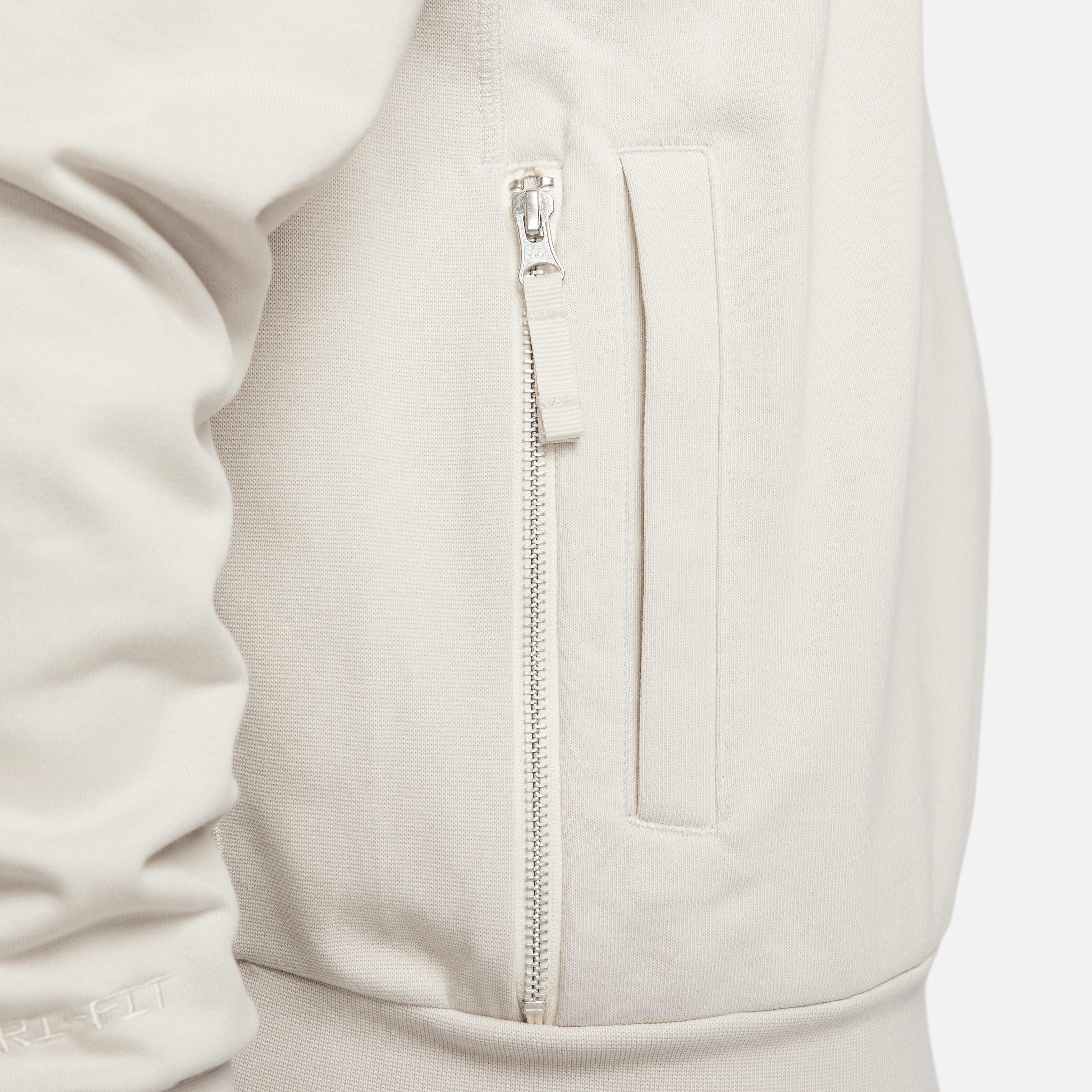 ليبرون جيمس x ليفربول F.C. image number 8