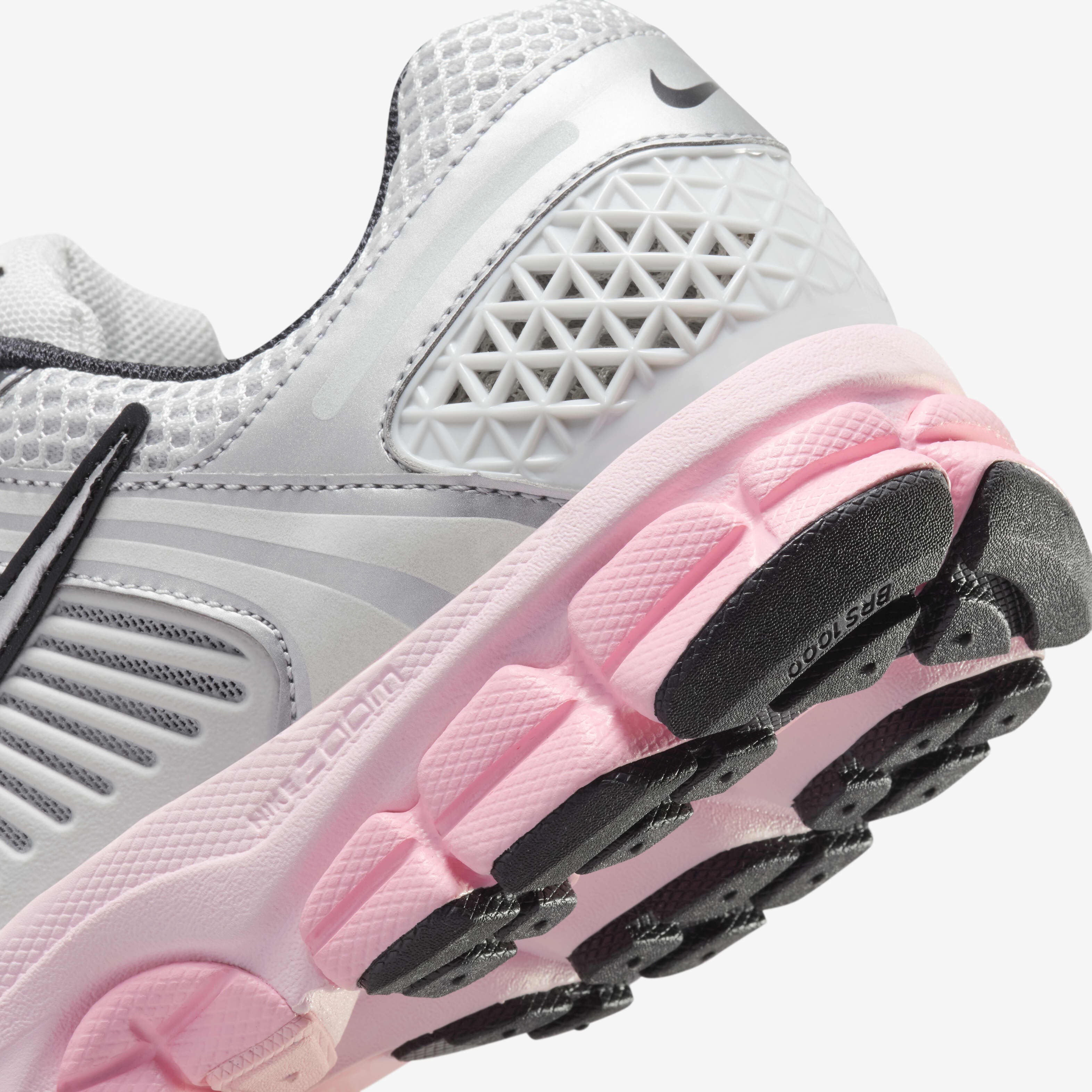 Buy Nike Zoom Vomero 5 Women s Shoes Nike Qatar Official