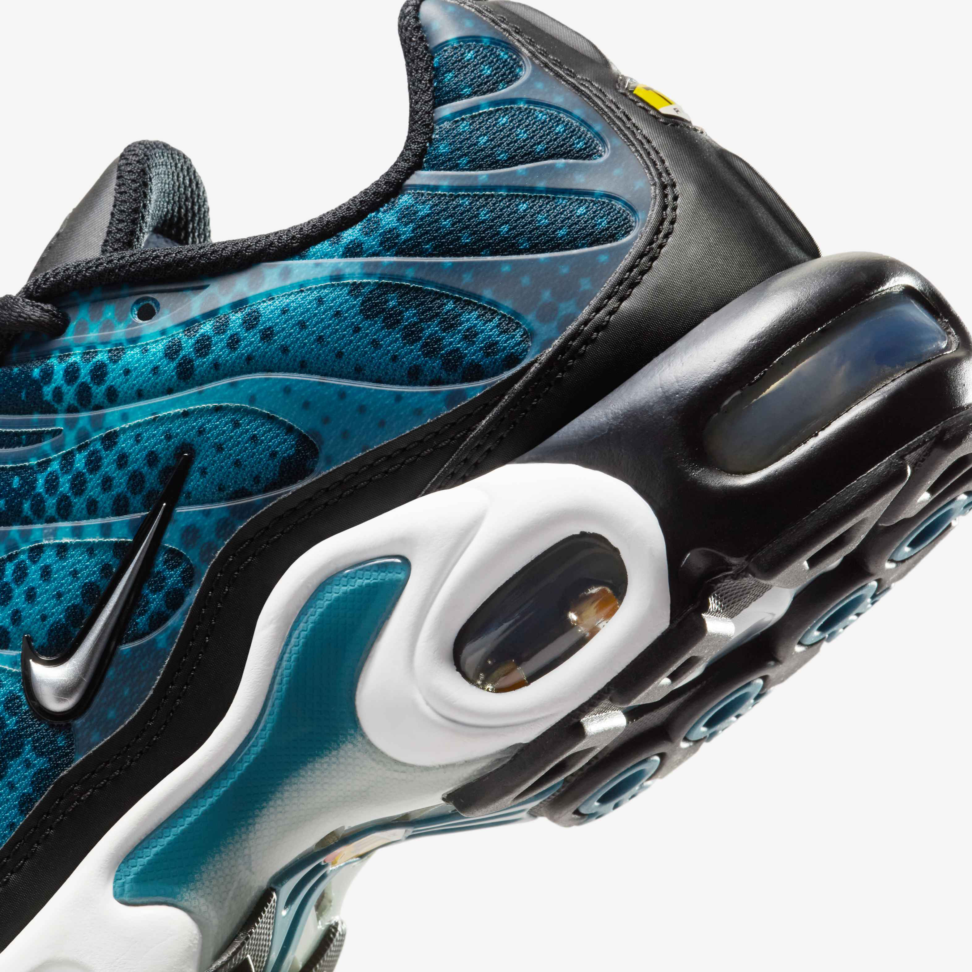 Nike Air Max Plus image number 7