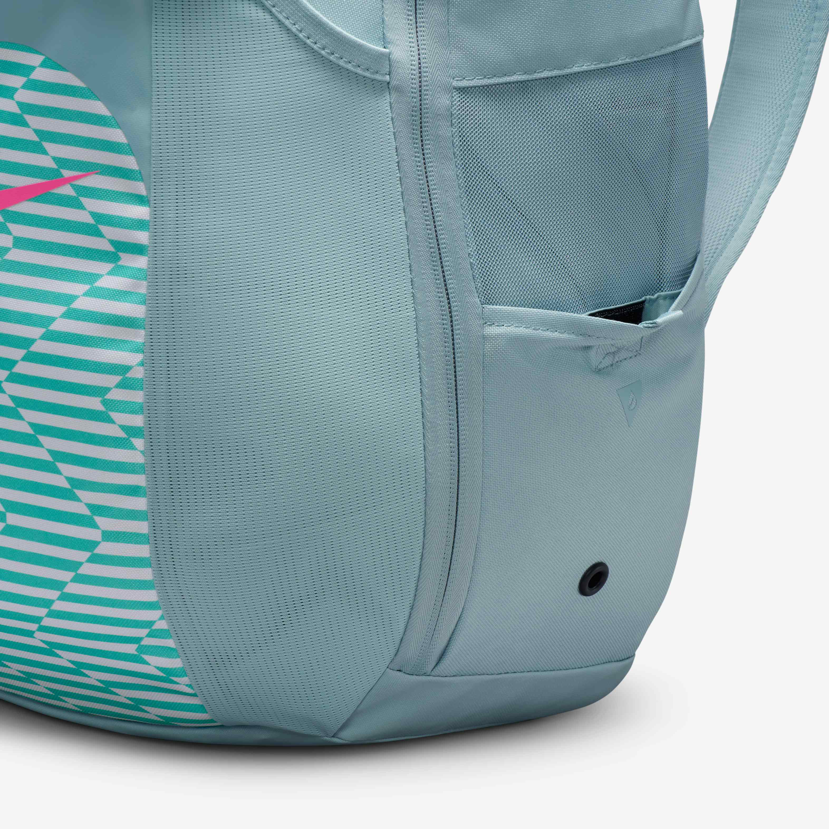 نايكي أكاديمي تيم image number 8