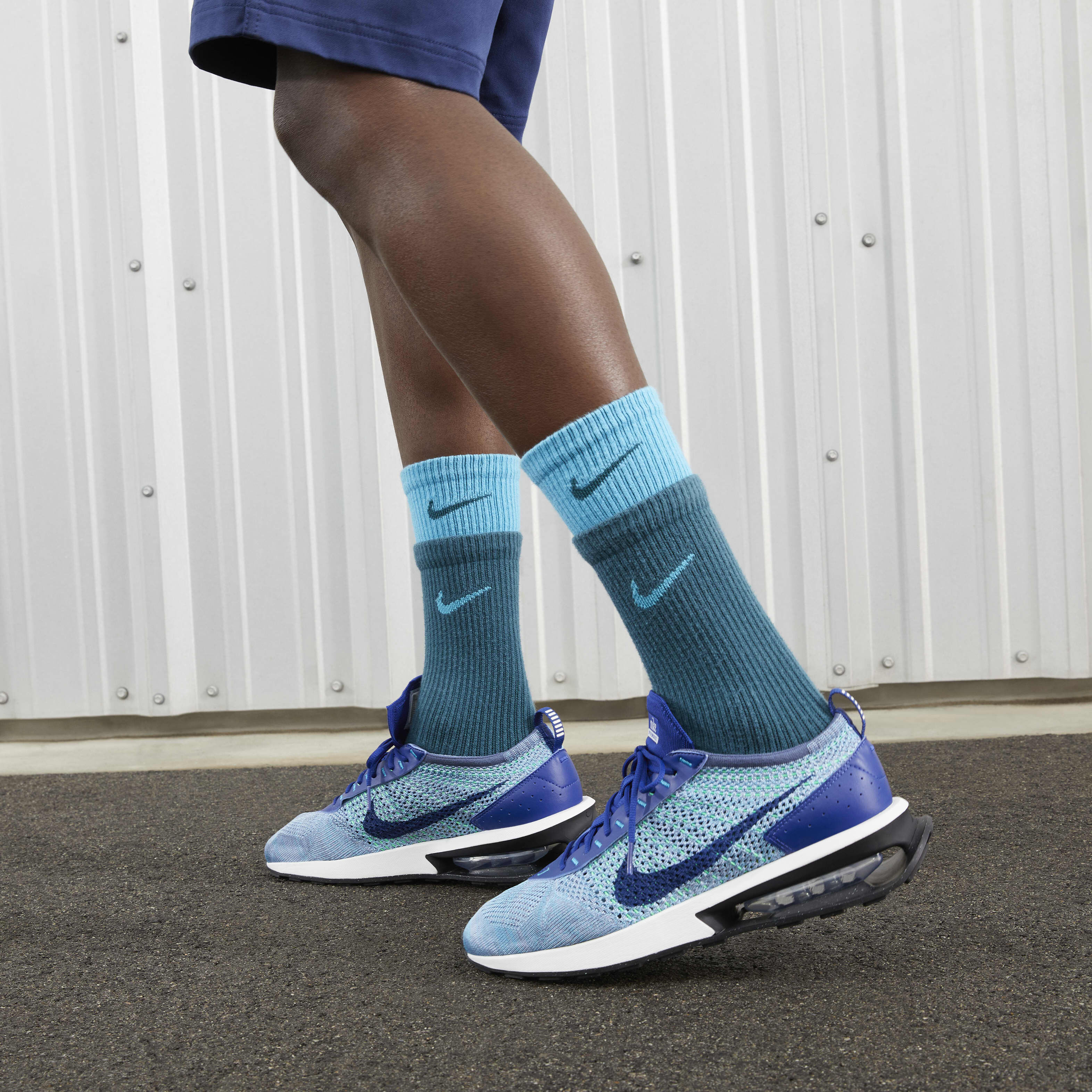 Nike Air Max Flyknit Racer image number 9