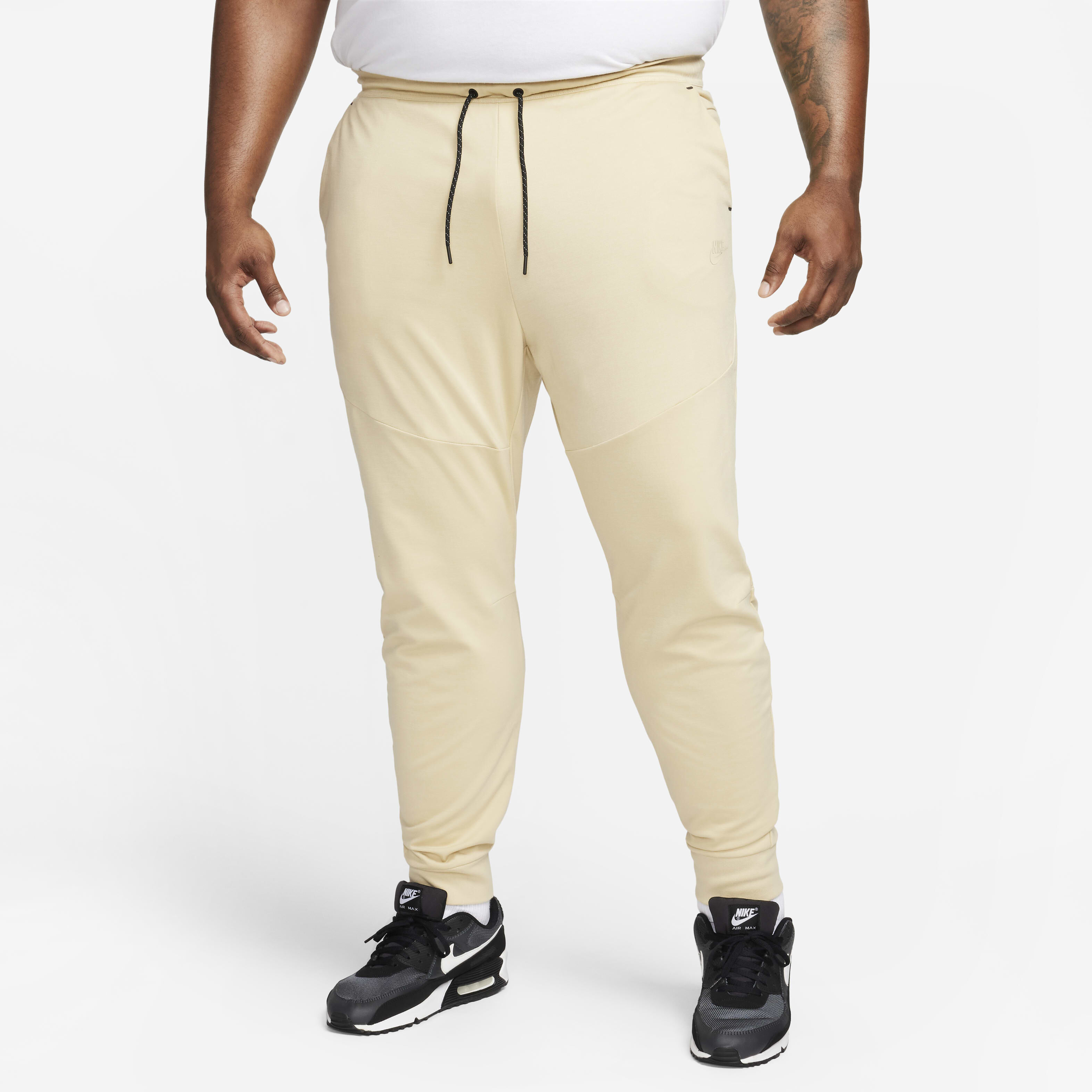 نايكي تك اسينشالز image number 6