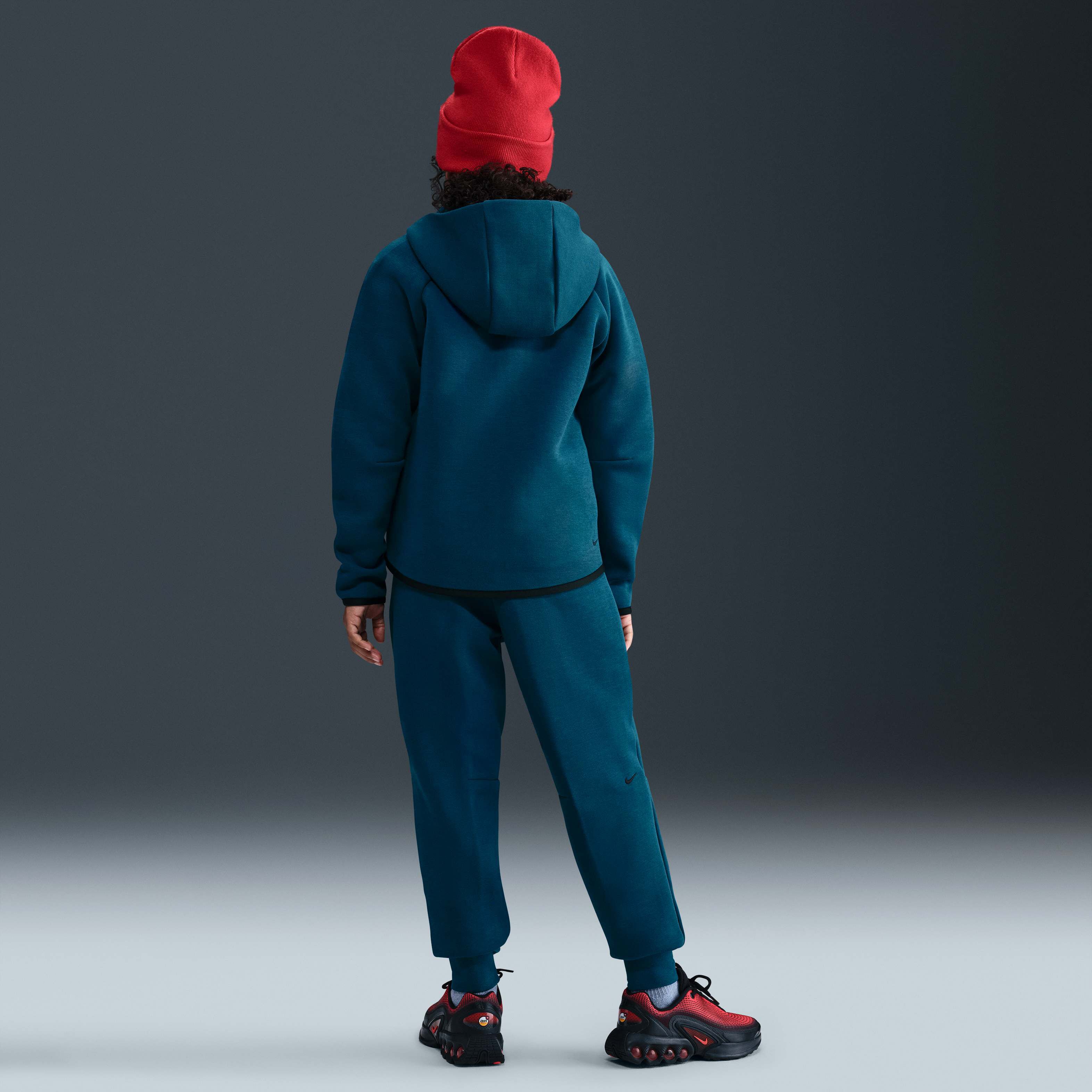Nike Sportswear Tech Fleece image number 4