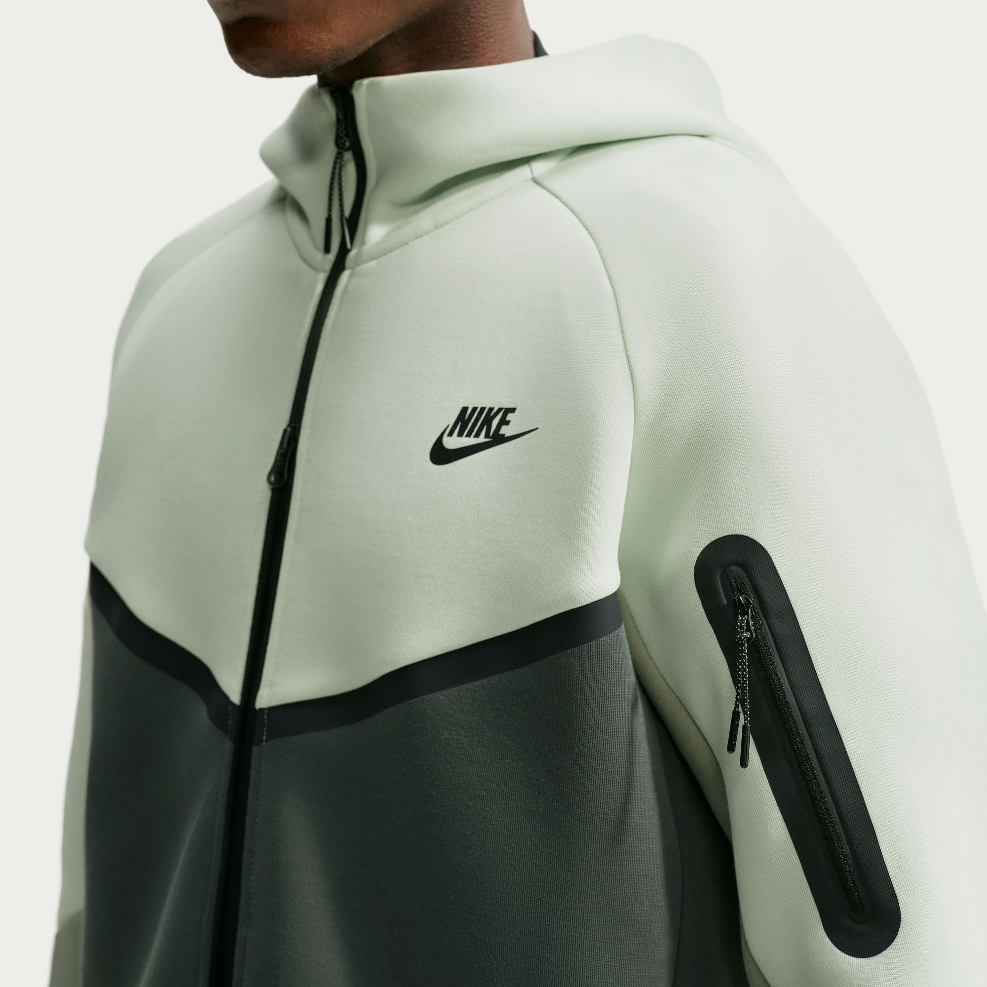 Nike Tech image number 4