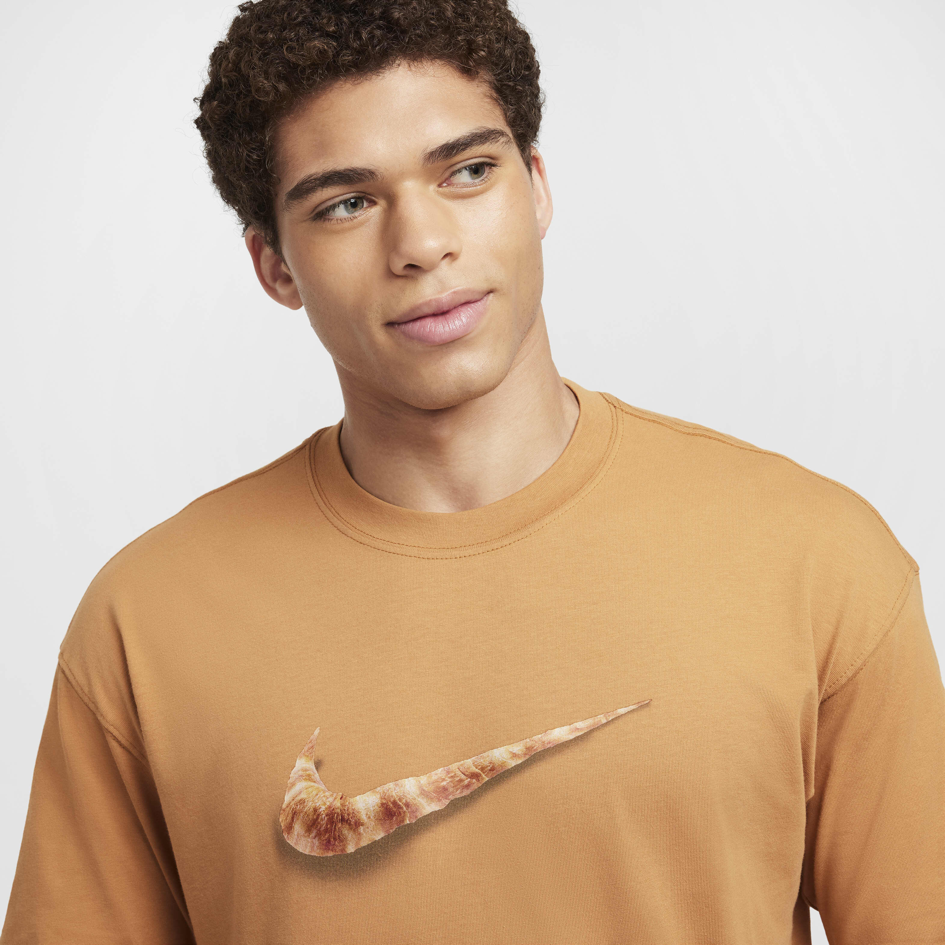 نايكي سبورتسوير image number 2