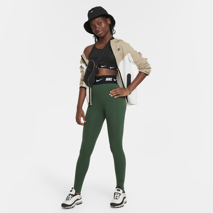 Nike Sportswear Favourites image number 4 Nike Sportswear Favourites image number 4