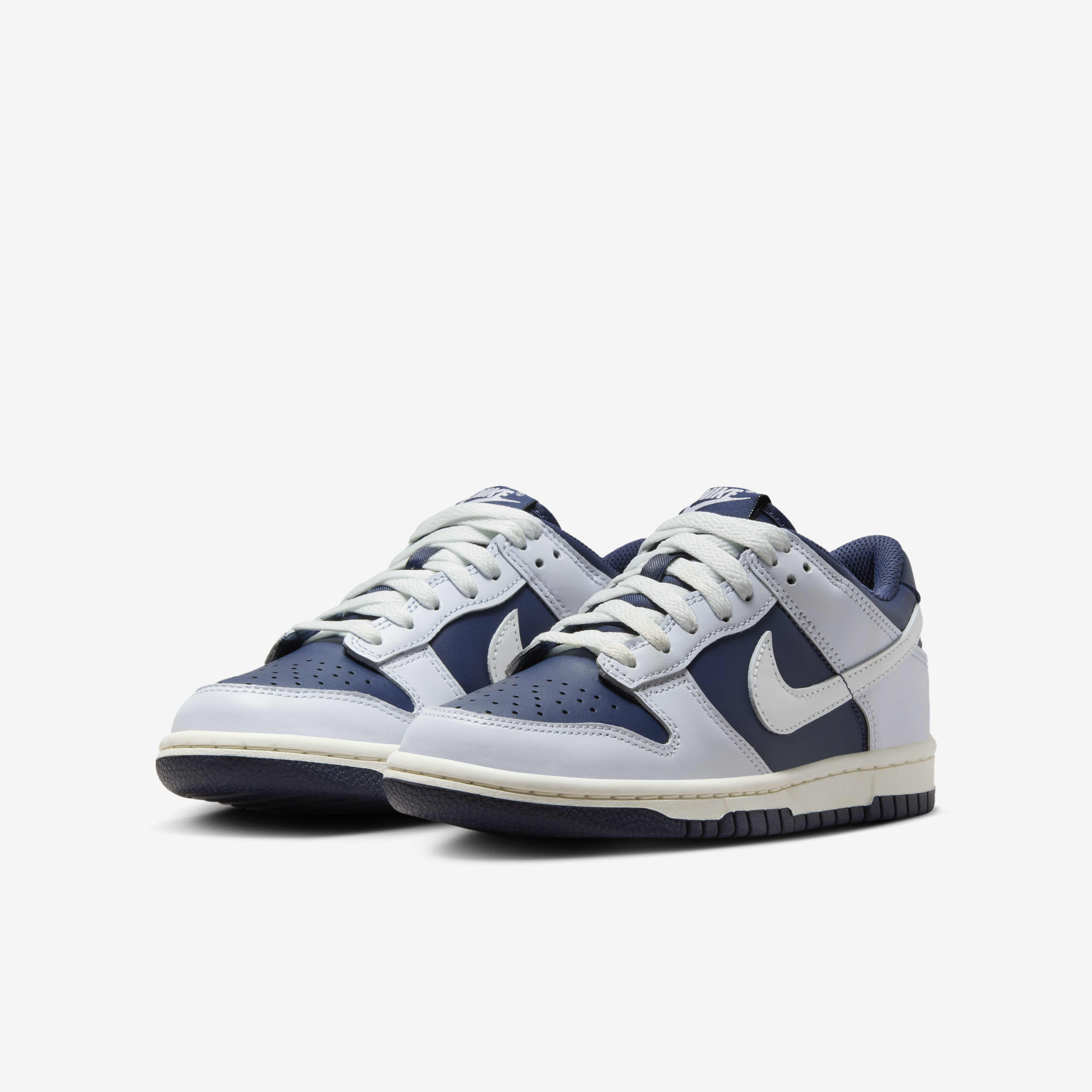 Nike Dunk Low image number 4