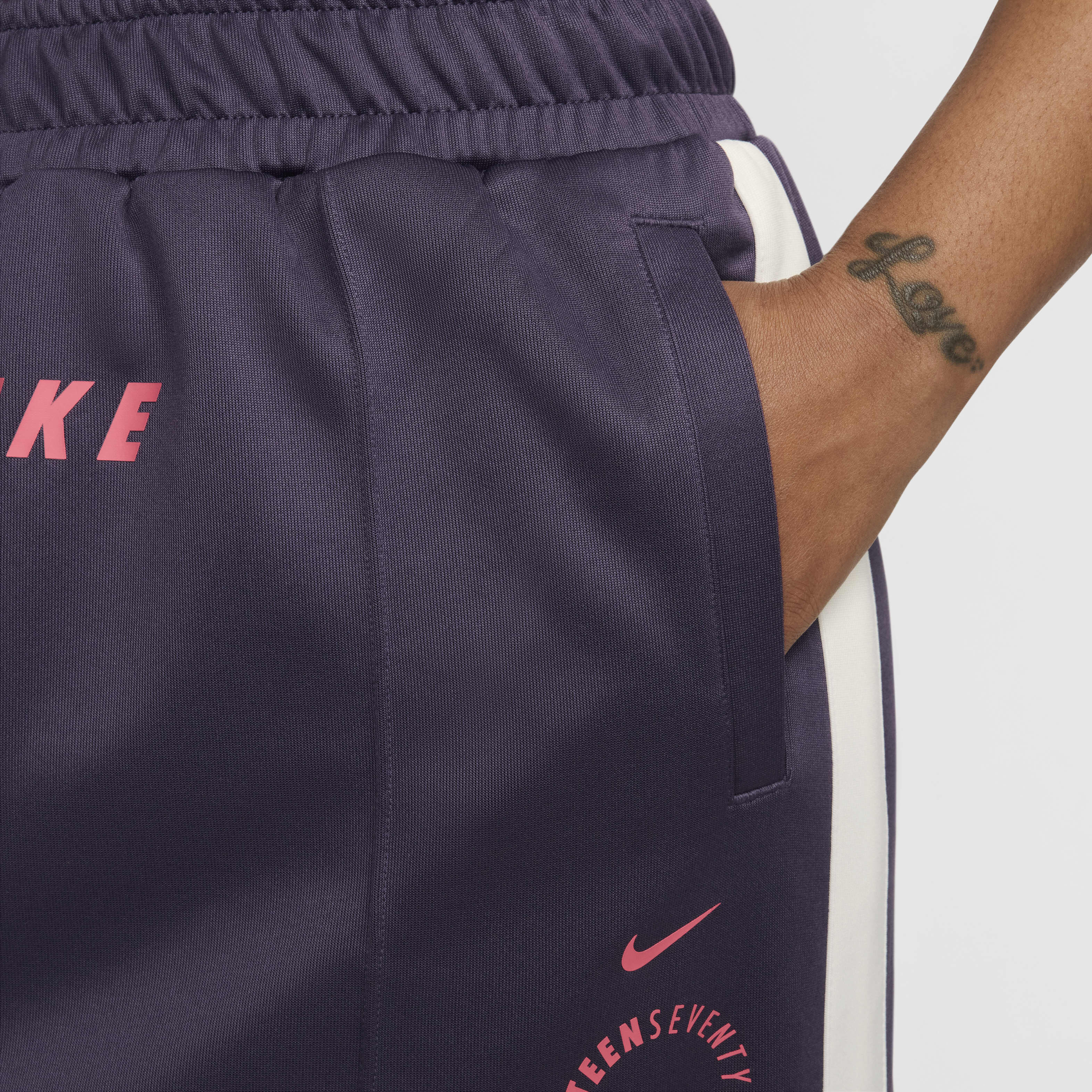 نايكي سبورتسوير image number 3