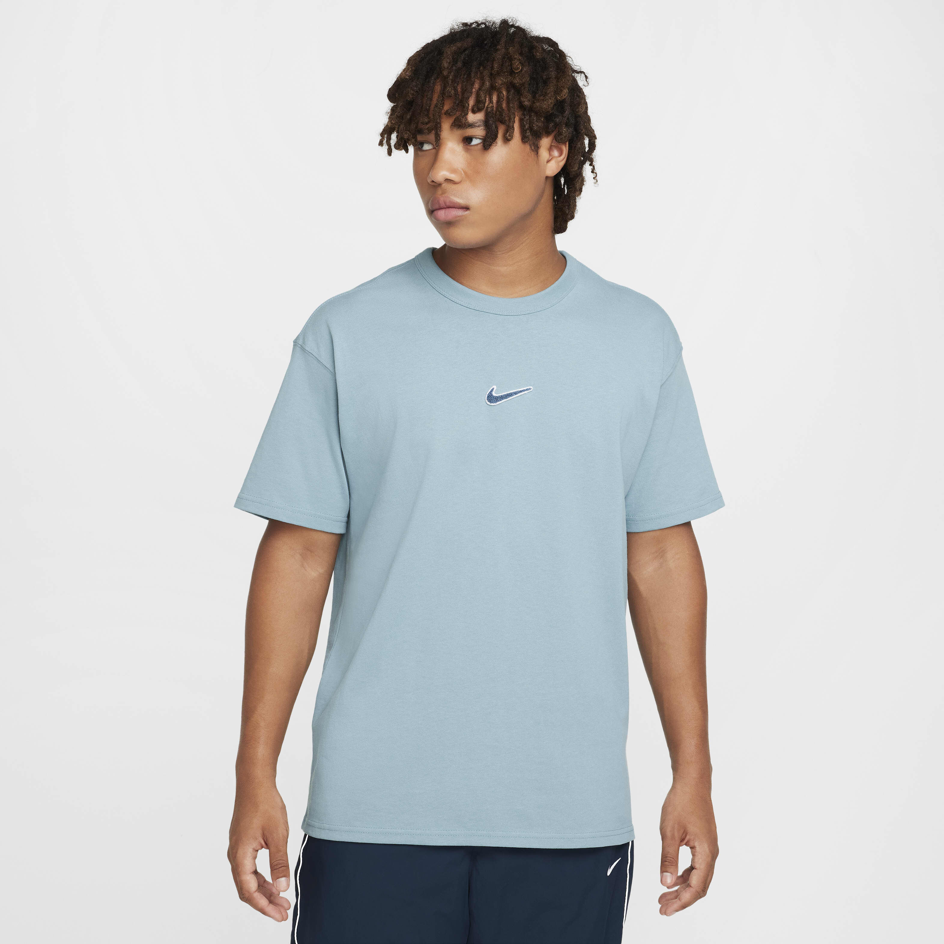 Shop Nike Men s Clothing Online in Qatar Hoodies T Shirts Shorts More