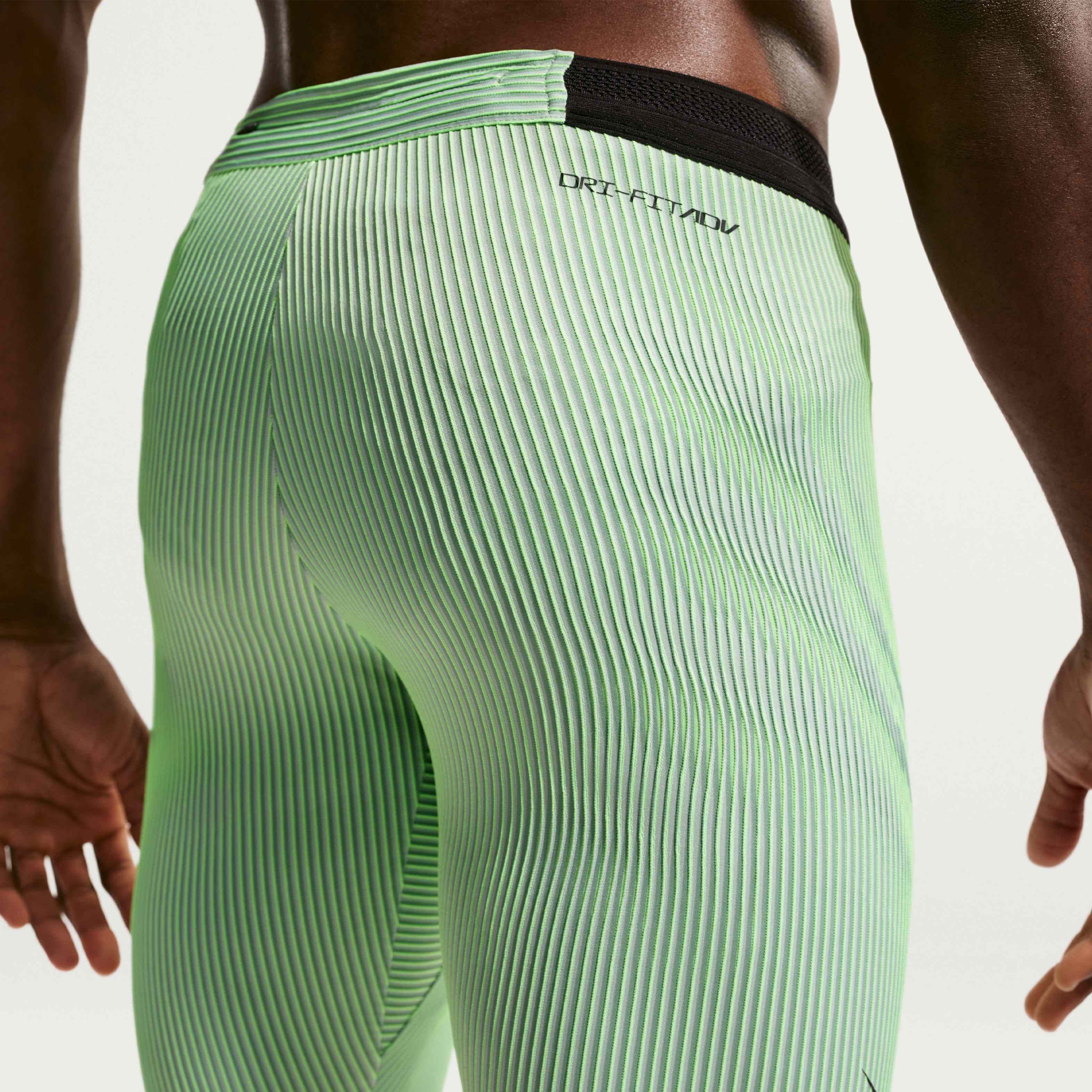 Nike AeroSwift image number 2