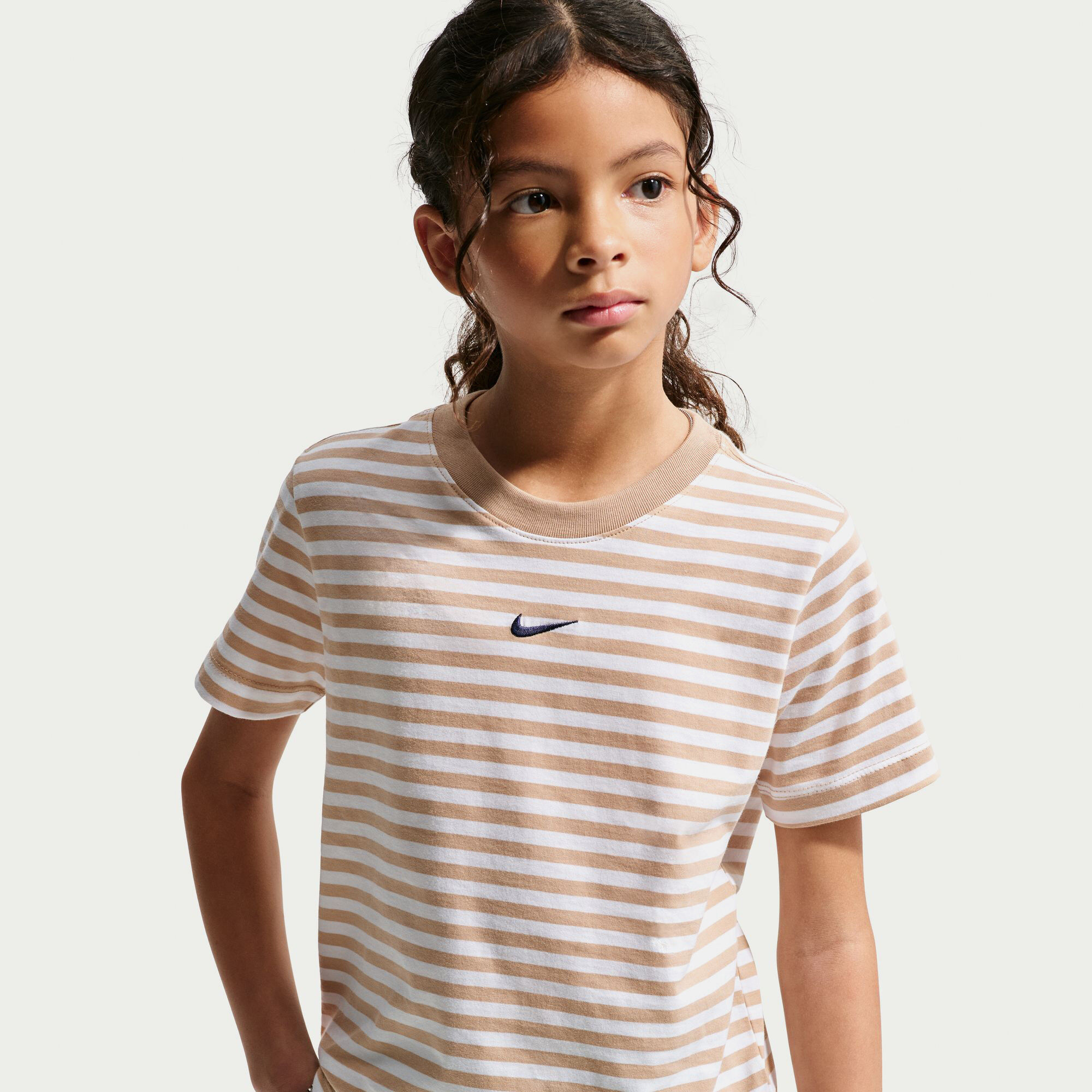 نايكي سبورتسوير image number 2