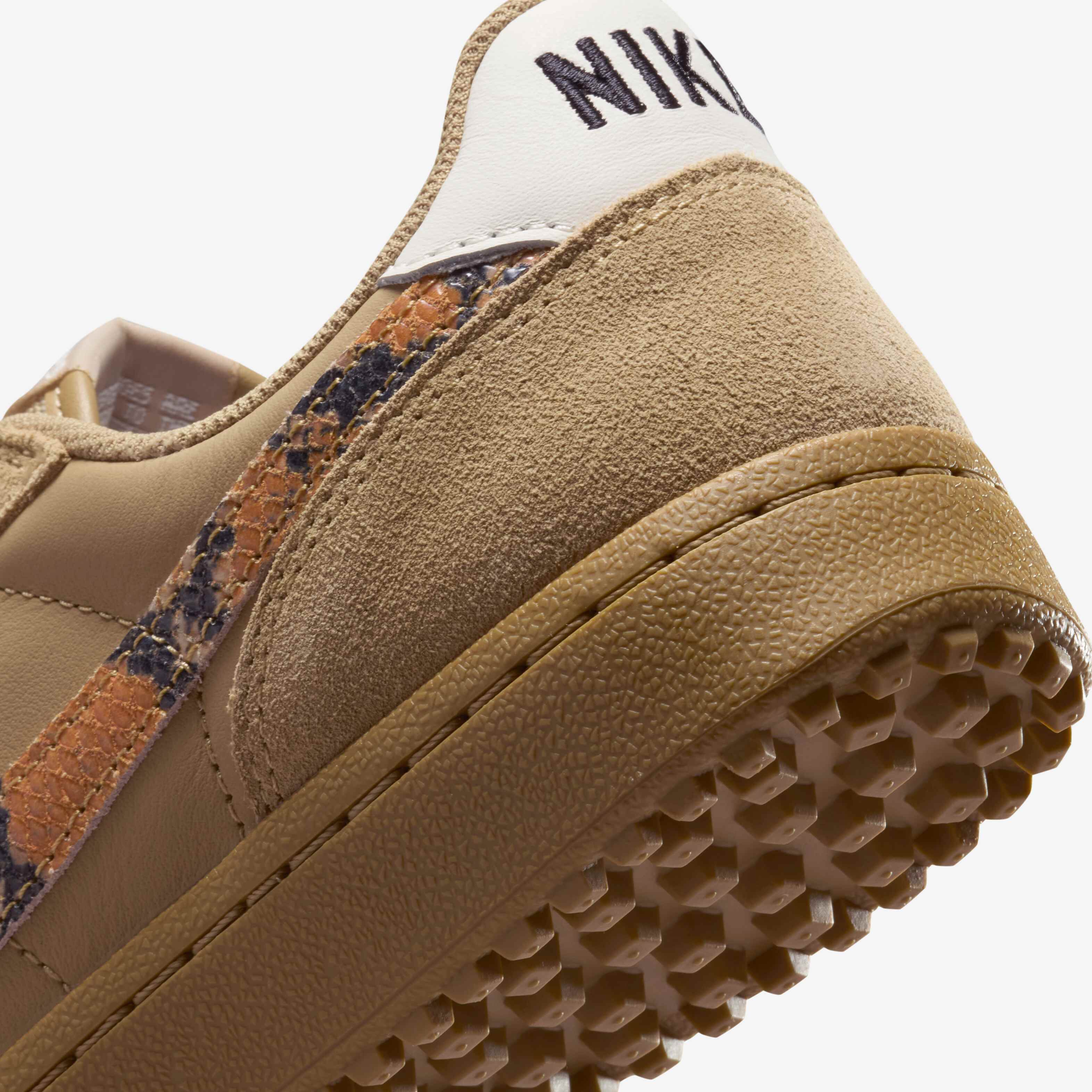 Nike Field General image number 7