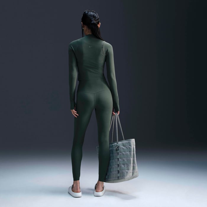 نايكي زينفي image number 4 نايكي زينفي image number 4