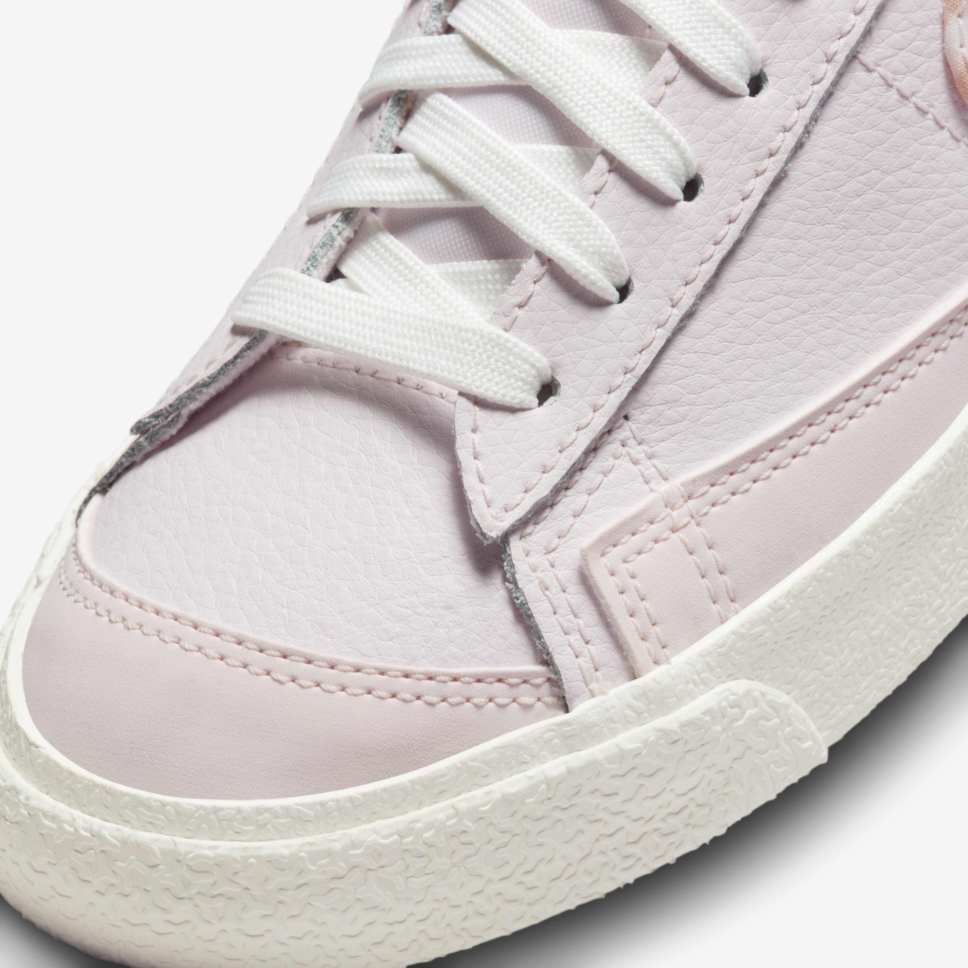 Nike Blazer Mid '77 image number 6