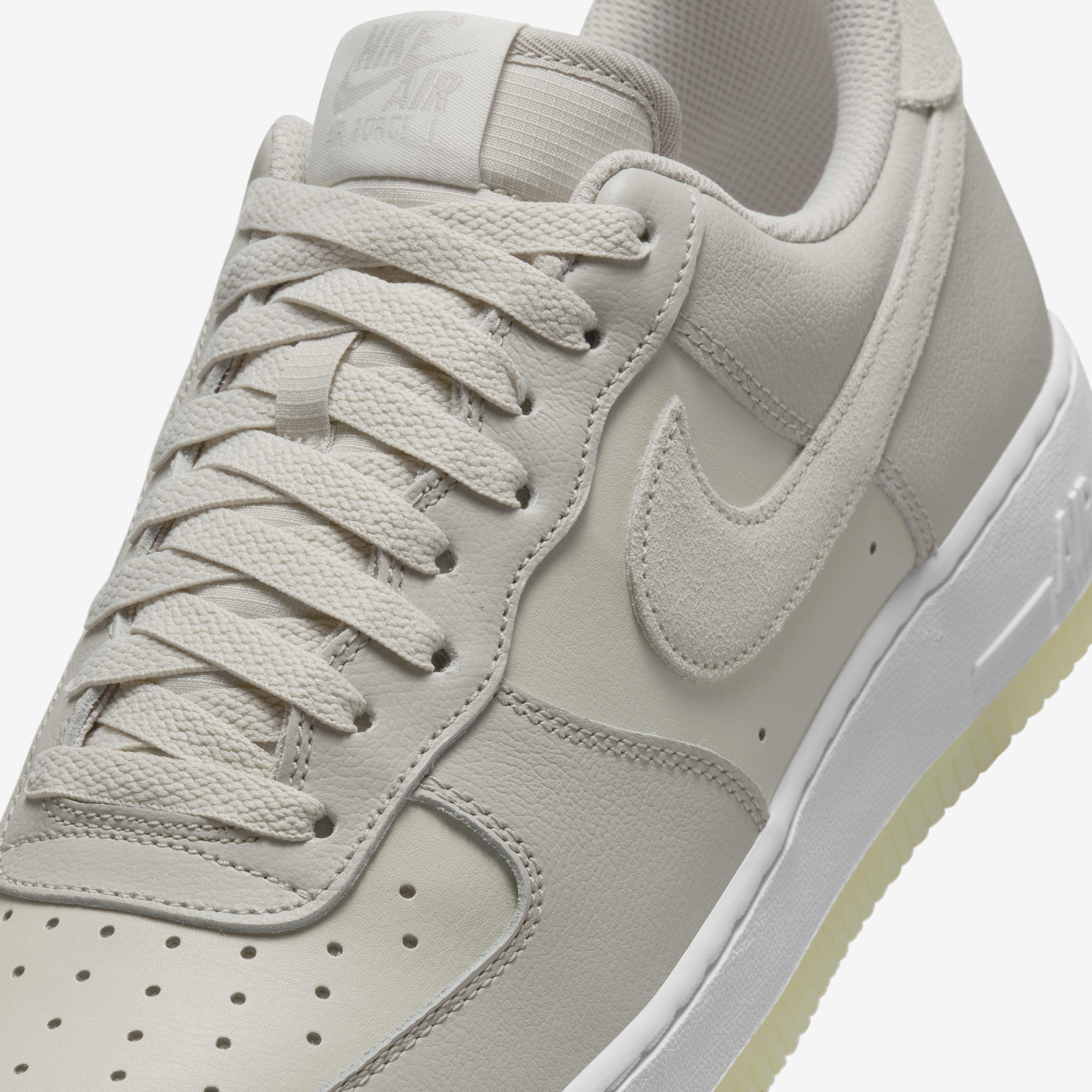 Nike Air Force 1 '07 LV8 image number 7