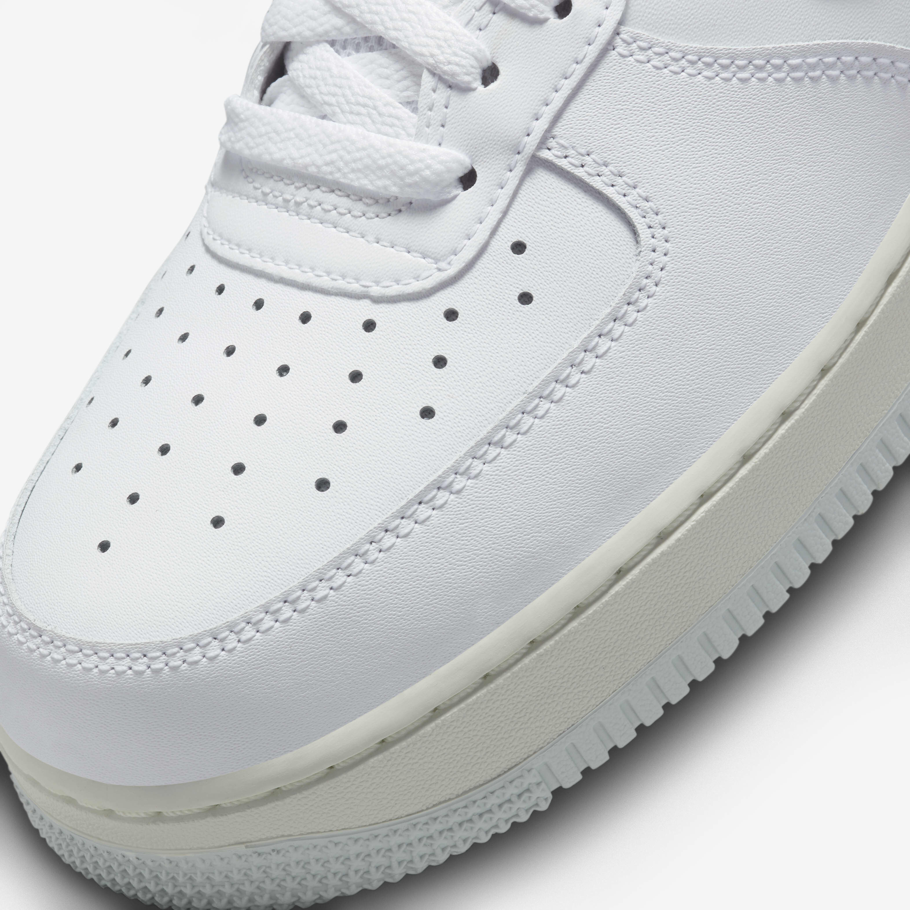 Nike Air Force 1 '07 image number 6