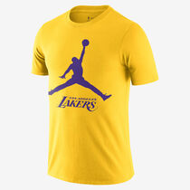 Los Angeles Lakers Essential