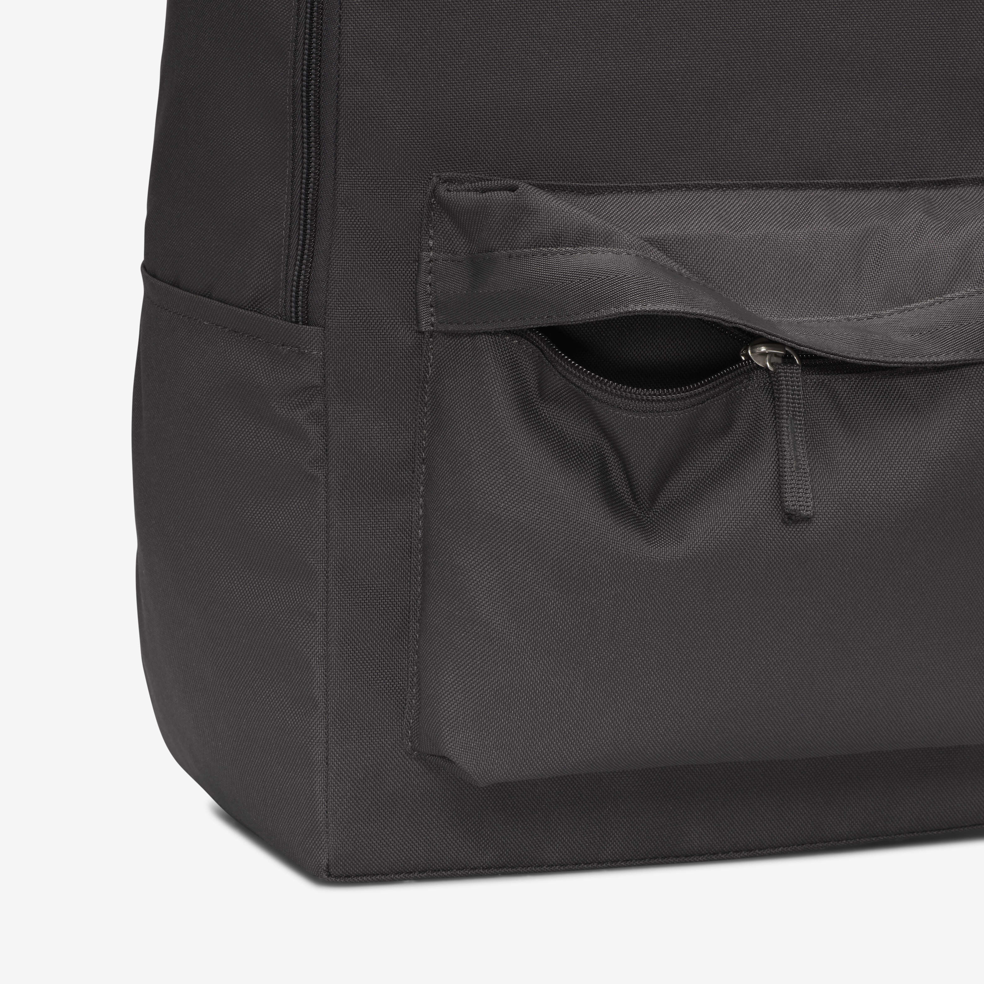 Nike Heritage image number 5