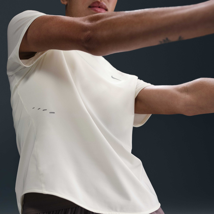 نايكي سويفت image number 2 نايكي سويفت image number 2