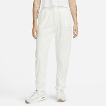 Nike Sportswear Everyday Modern