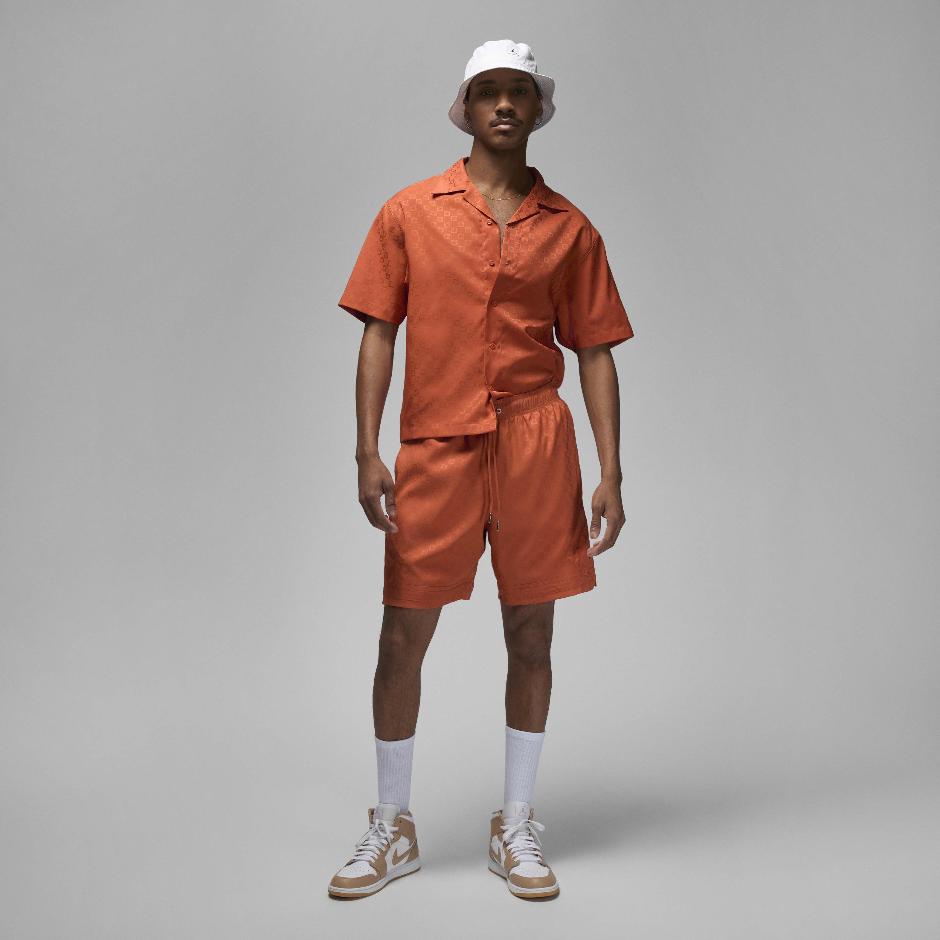 Jordan Essentials image number 5