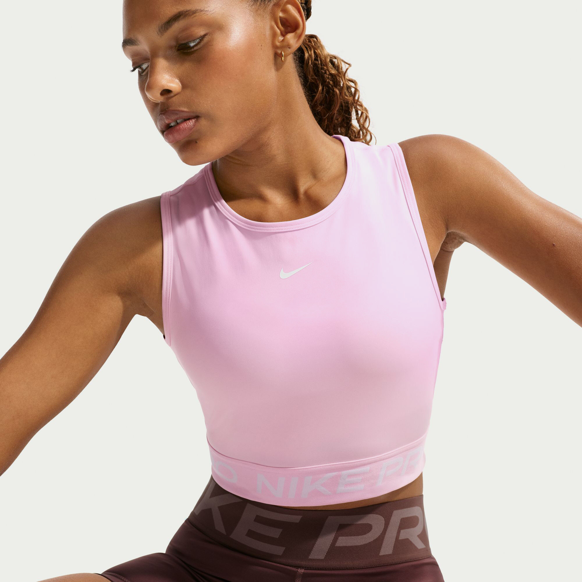 نايكي برو image number 4