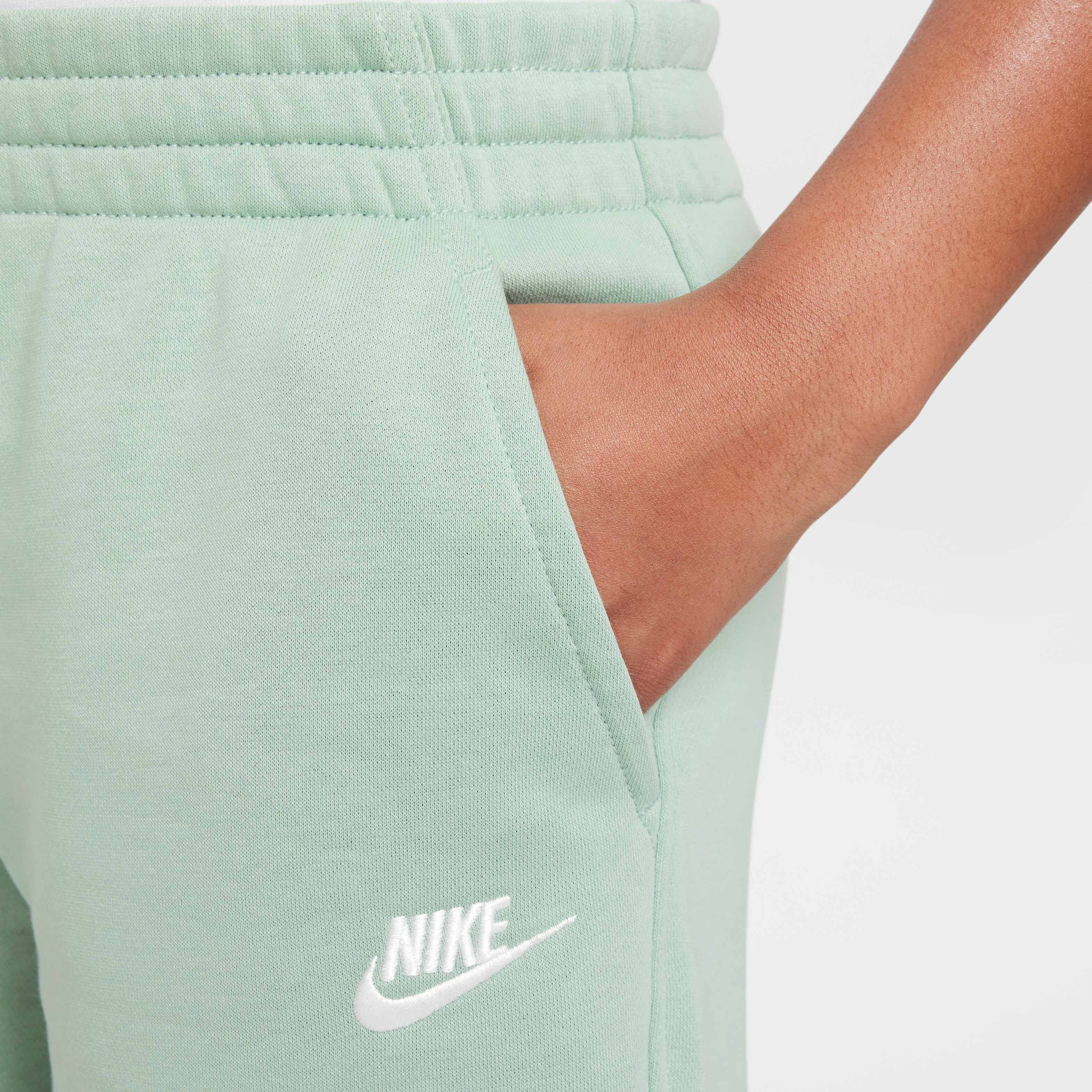 نايكي سبورتسوير كلوب فليس image number 4