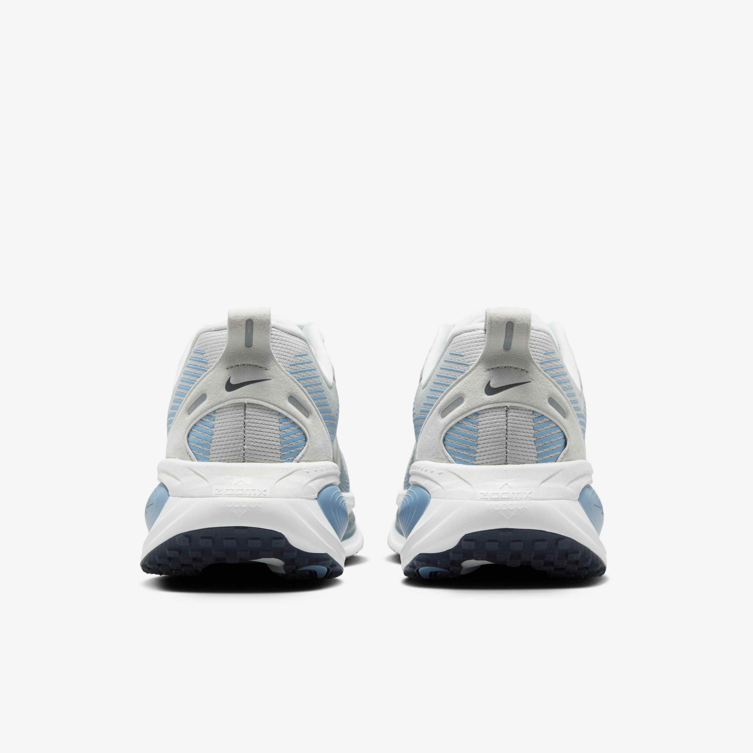 Nike Vomero 18 image number 5