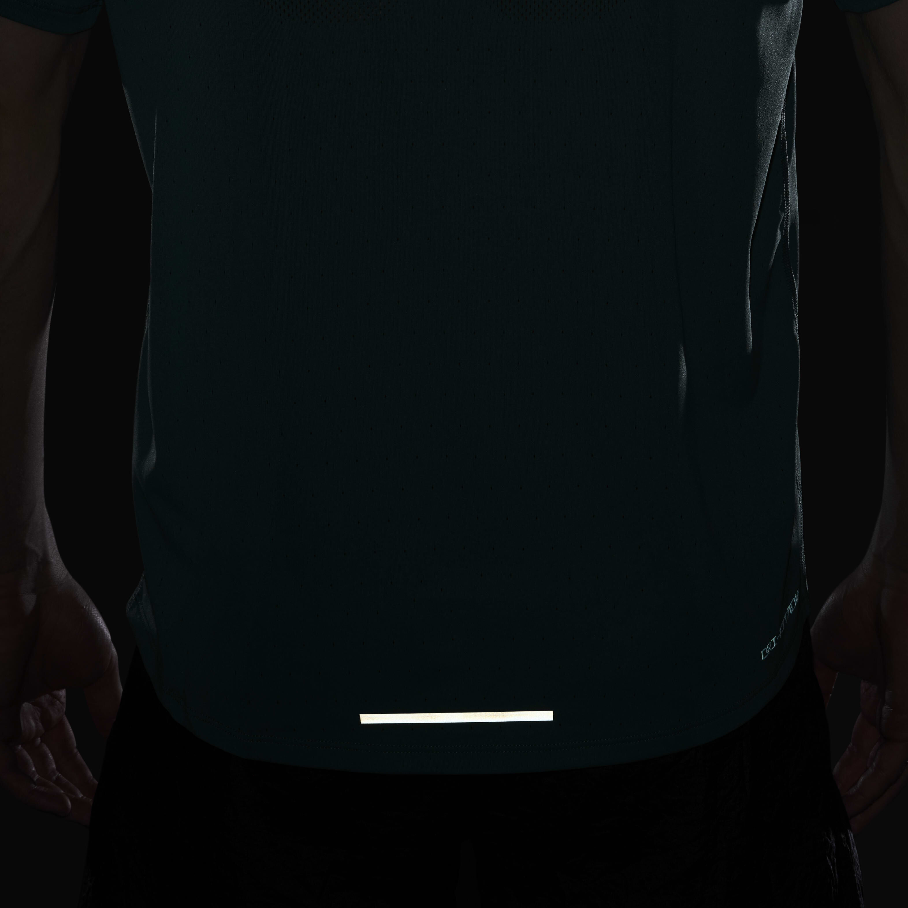 Nike Running Division image number 9