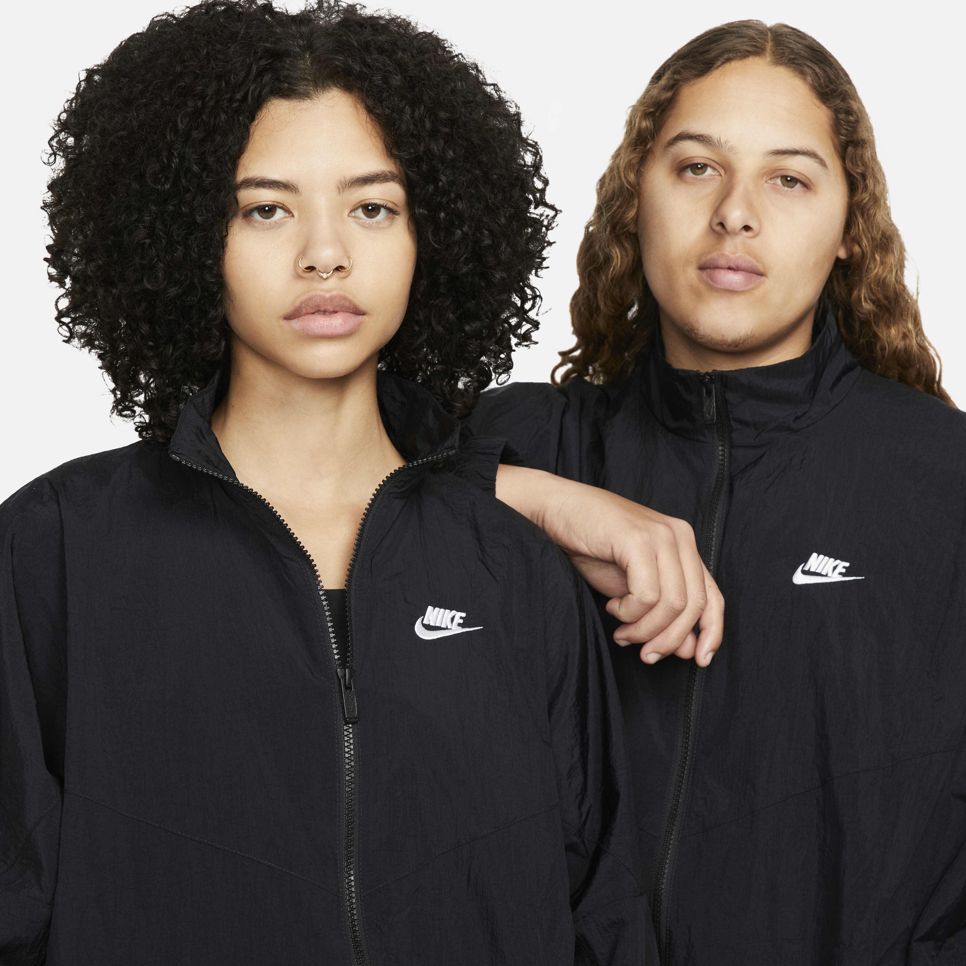 Nike Sportswear Essential Windrunner image number 2