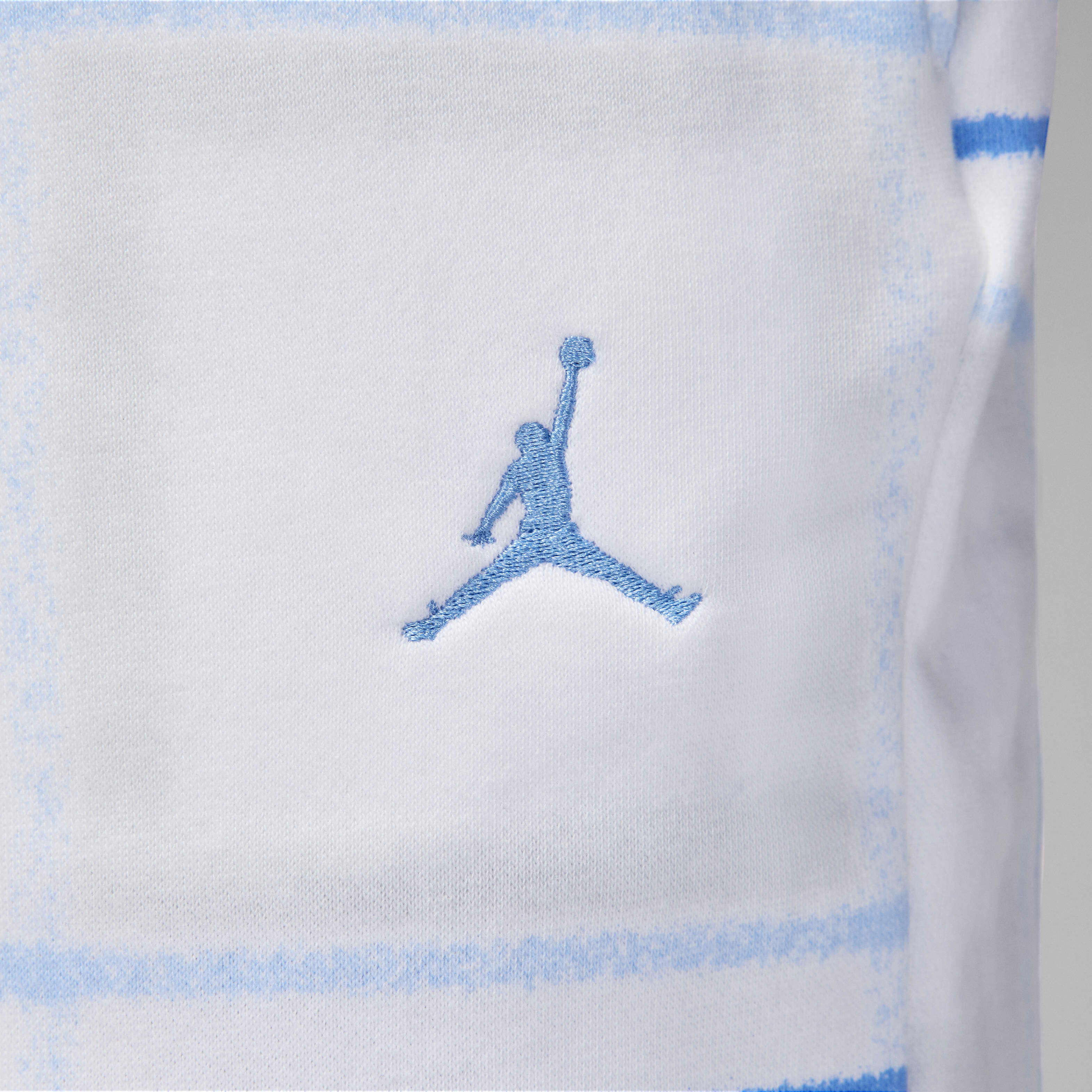 Jordan Essentials image number 3