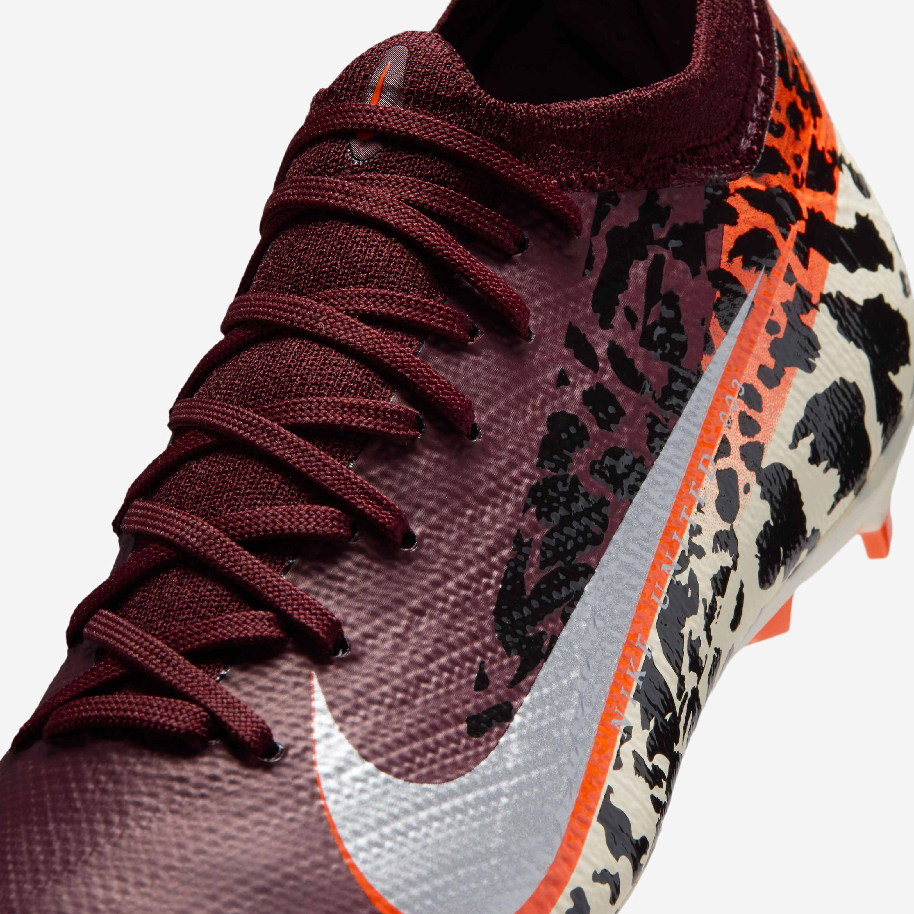 Nike United Jr. Mercurial Vapor 16 Pro image number 7
