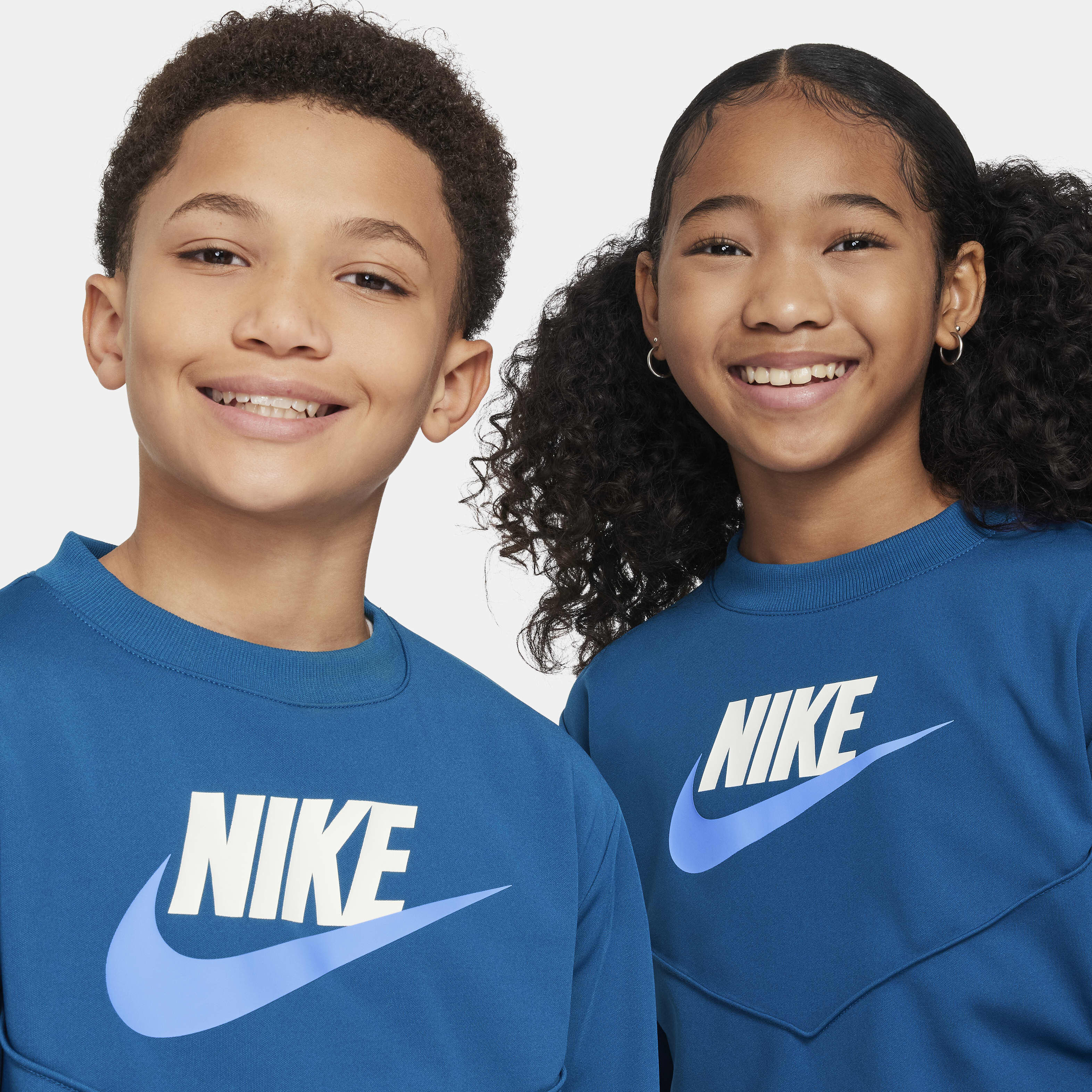 Nike Sportswear image number 2