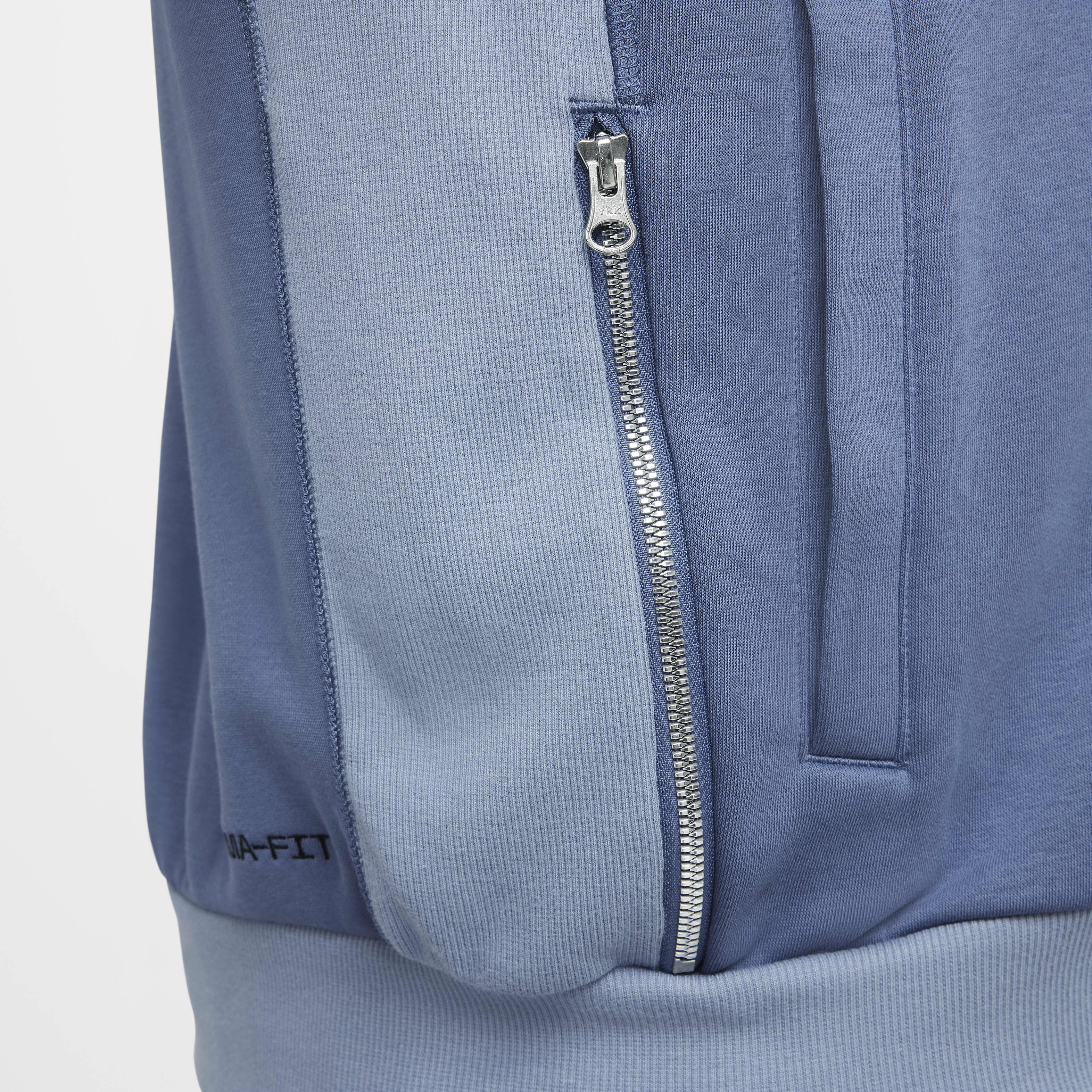 LeBron Standard Issue image number 17