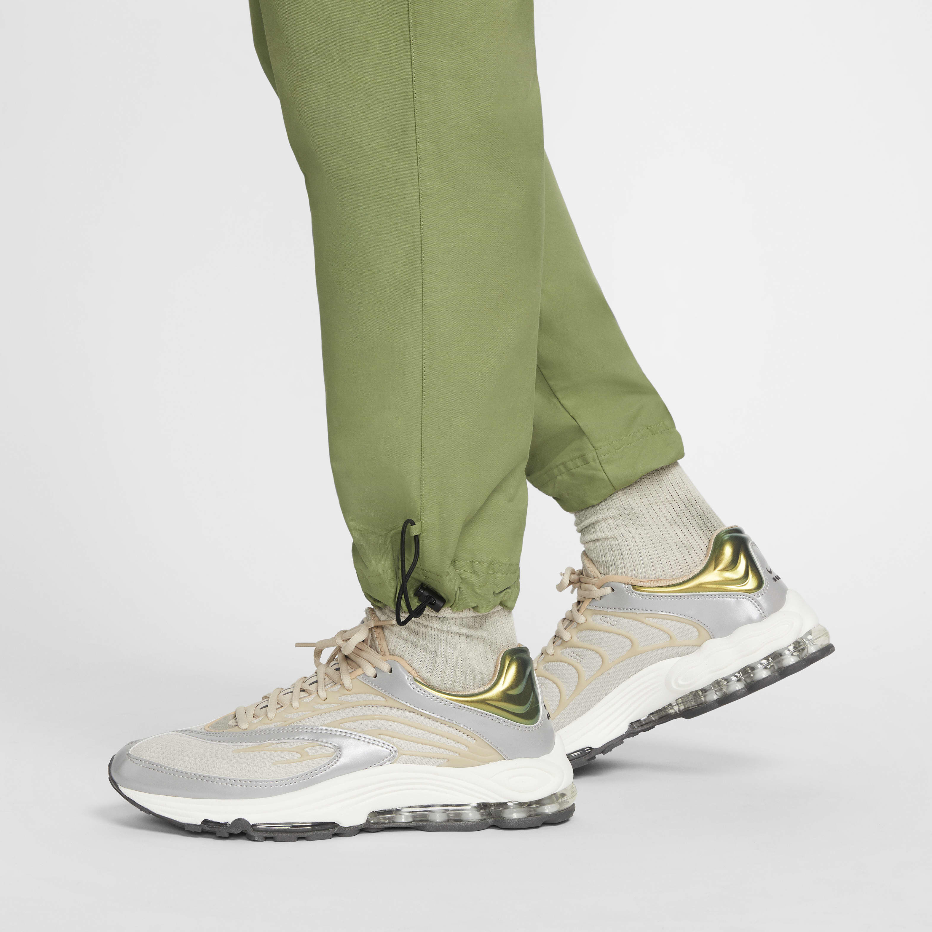 Nike Sportswear Repeat image number 2