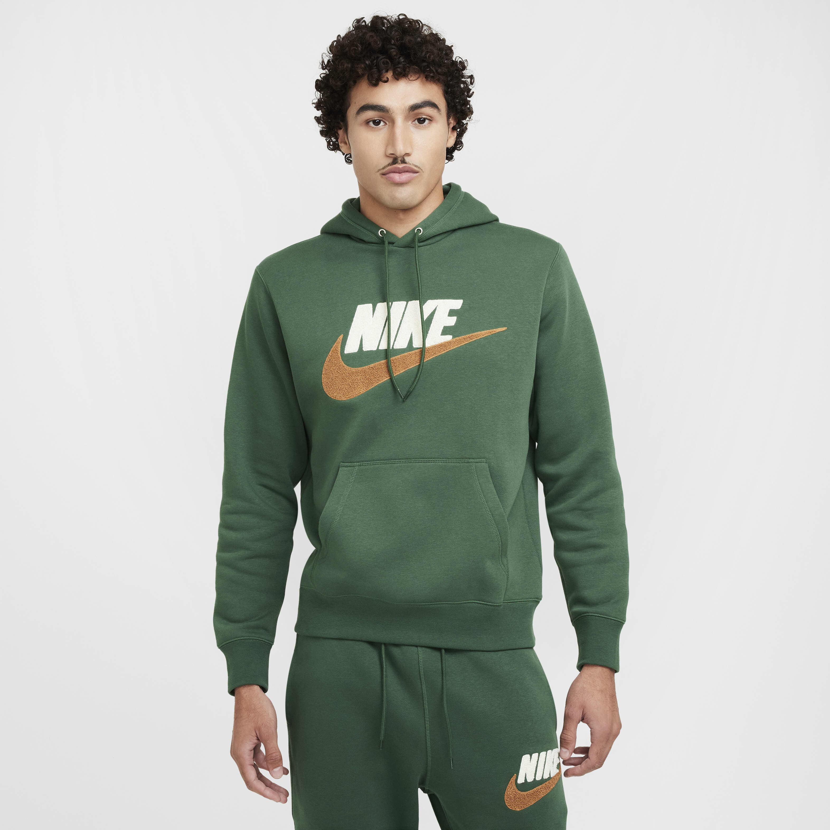 Nike joggers and matching hoodie discount
