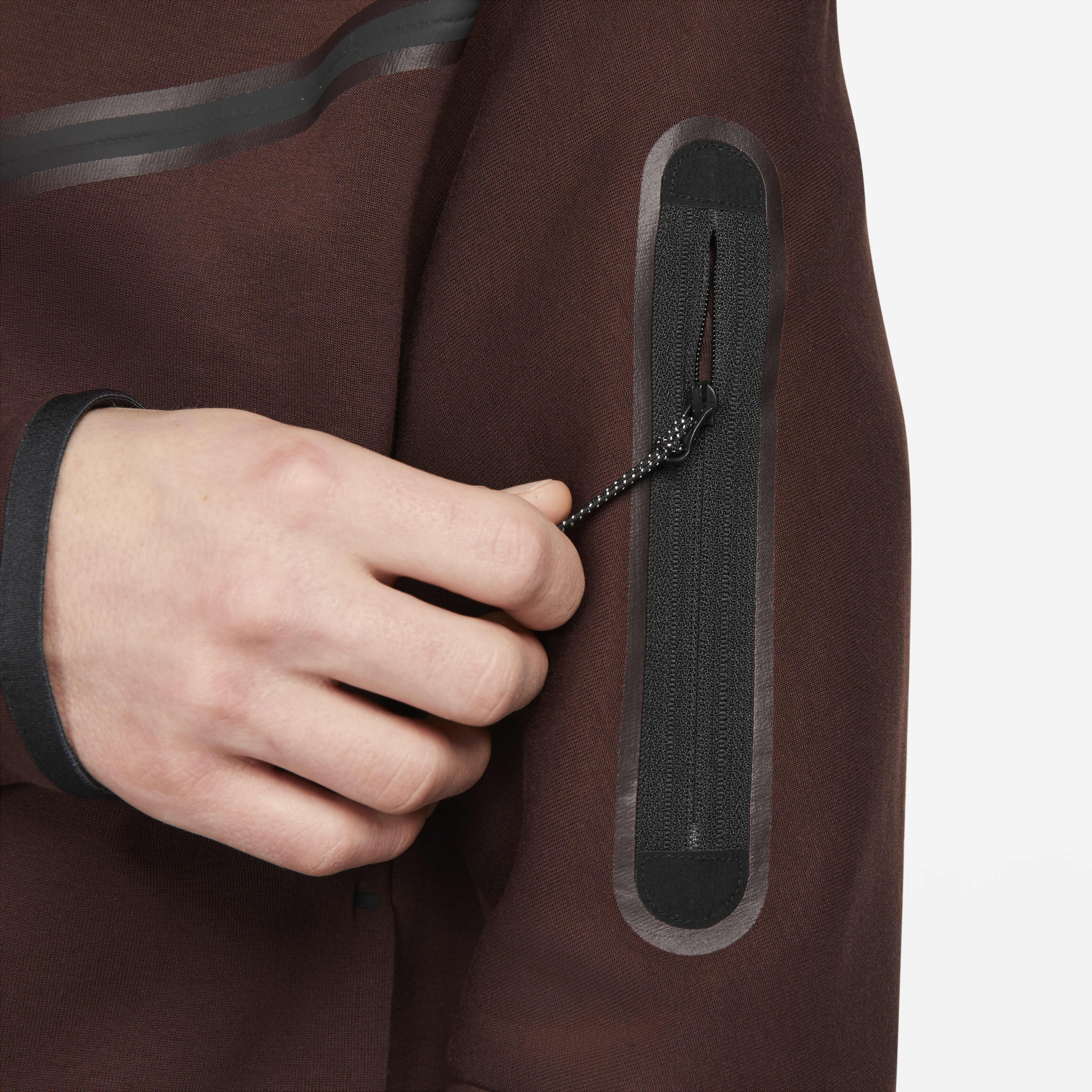 نايكي سبورتسوير تك فليس image number 3