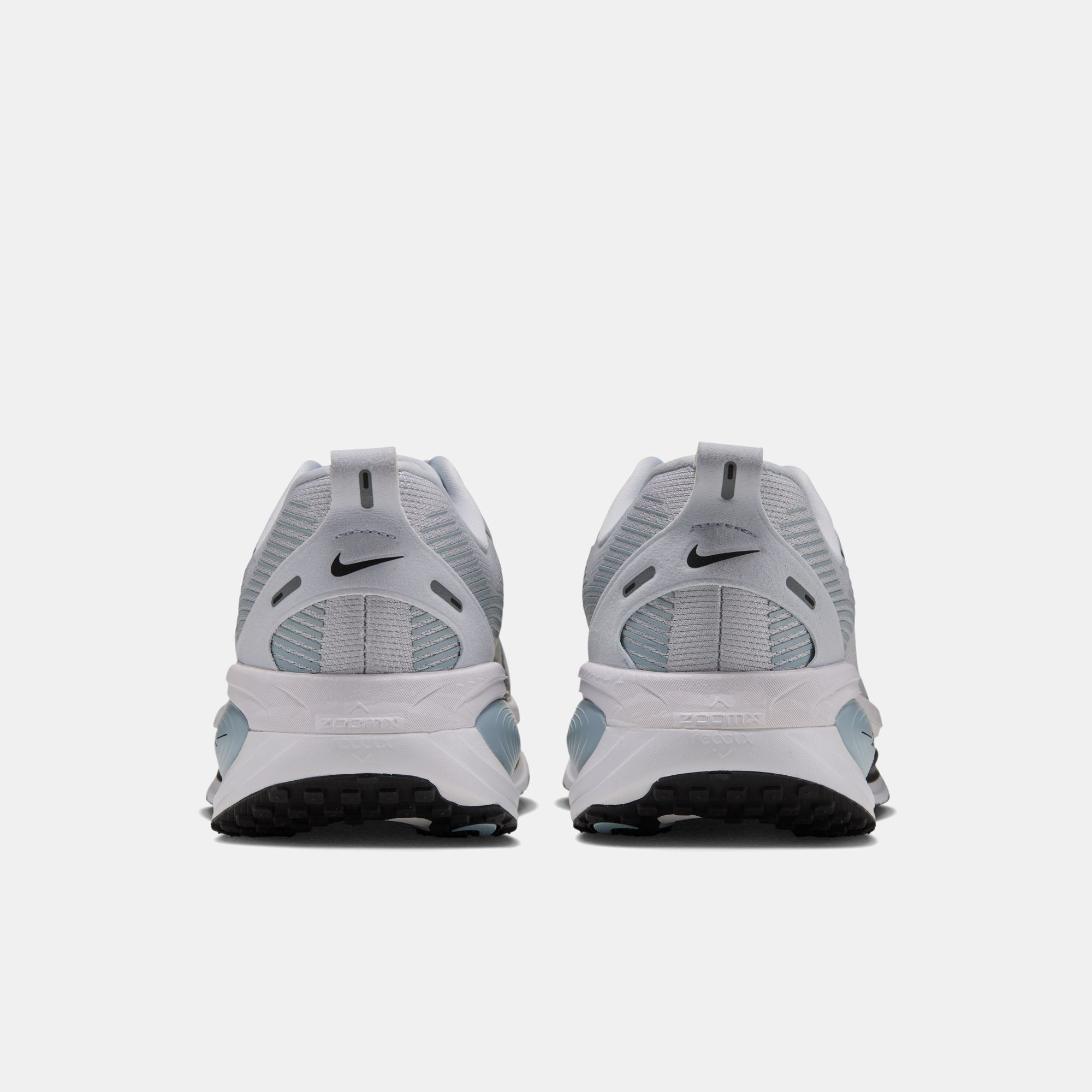 Nike Vomero 18 image number 1