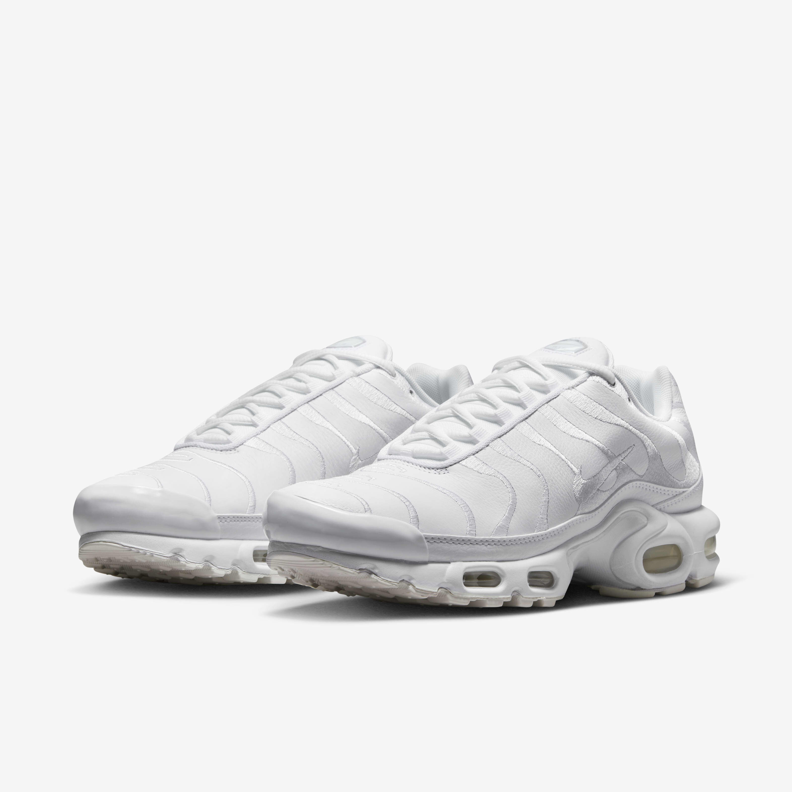 Nike Air Max Plus image number 4